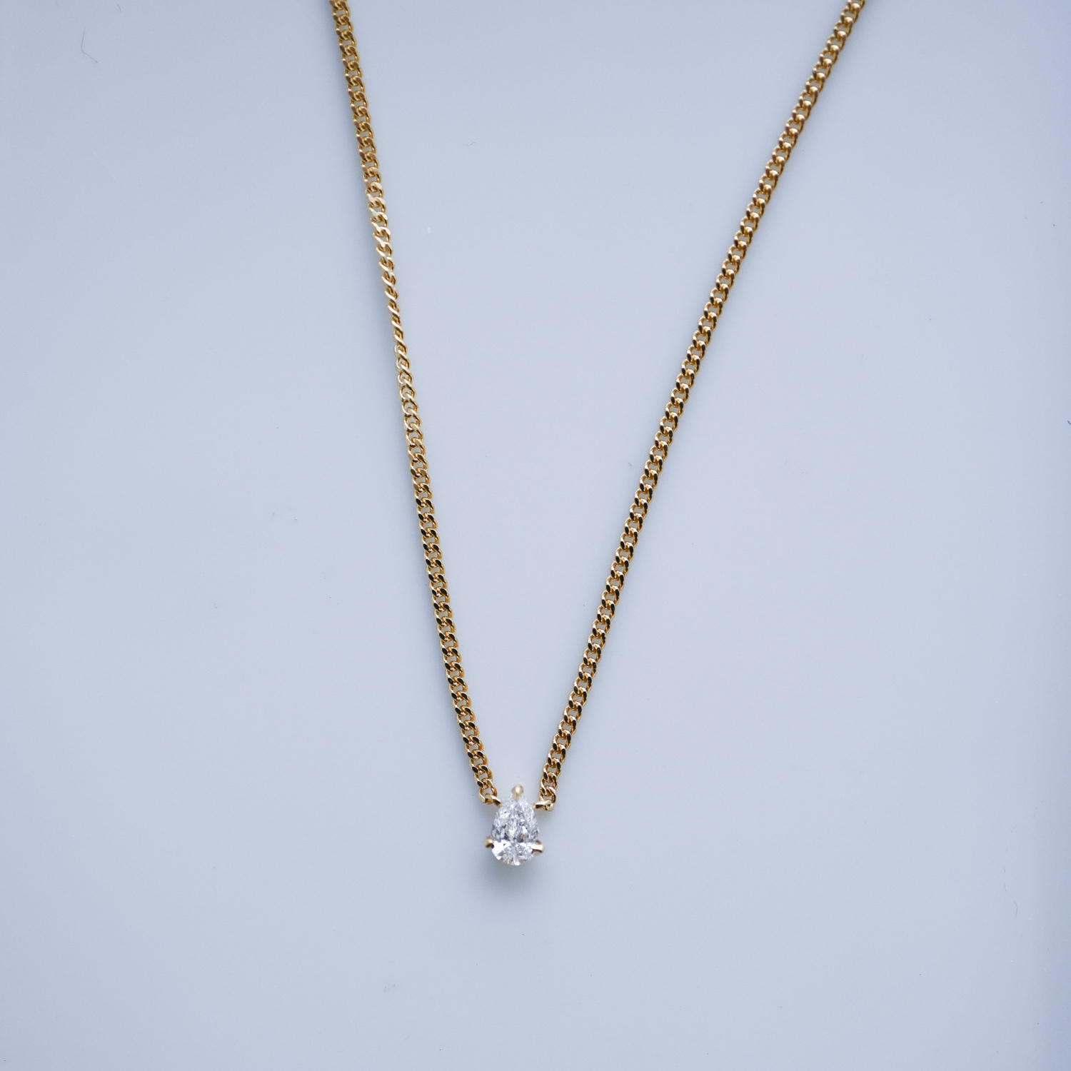 18K Pear Shape 0.20ct with mini Cuba Chain