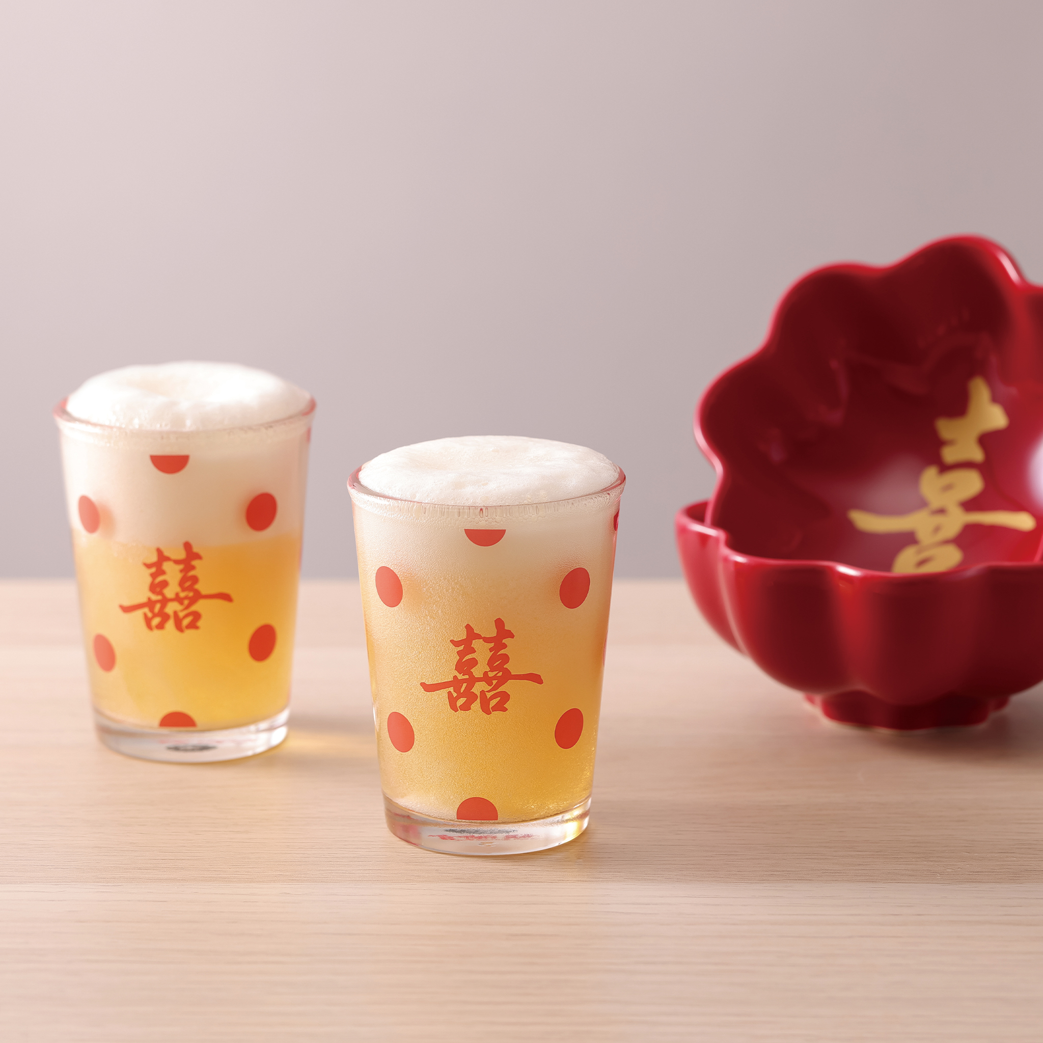 Mao's樂陶陶與大甲鎮瀾宮聯名，大囍之日禮盒組，玻璃杯與花碗。