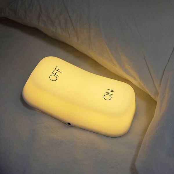 【Hook's嚴選】居家小夜燈：ON/OFF設計趣味燈 - 媽媽說了別玩燈。