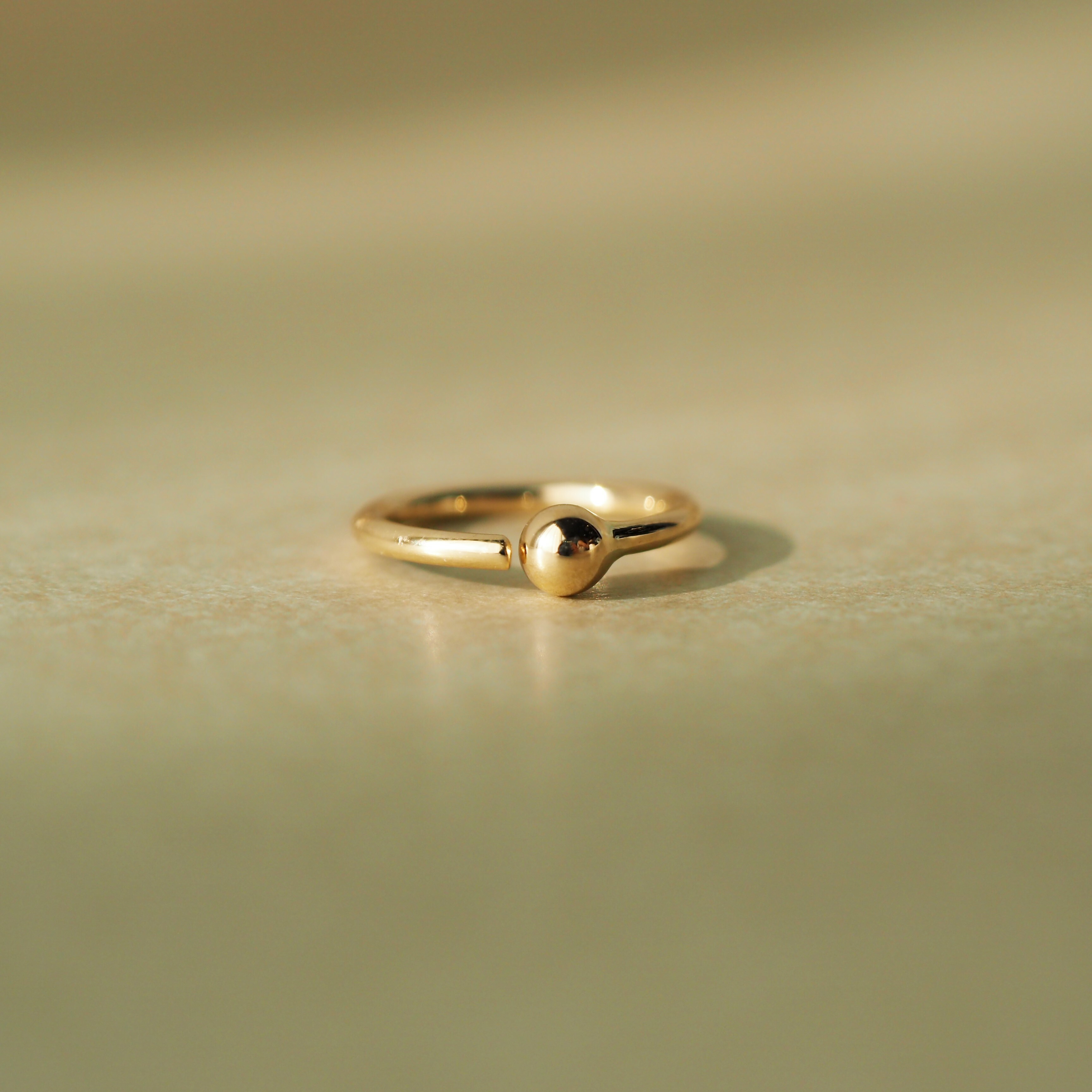 14k簡約小球耳圈