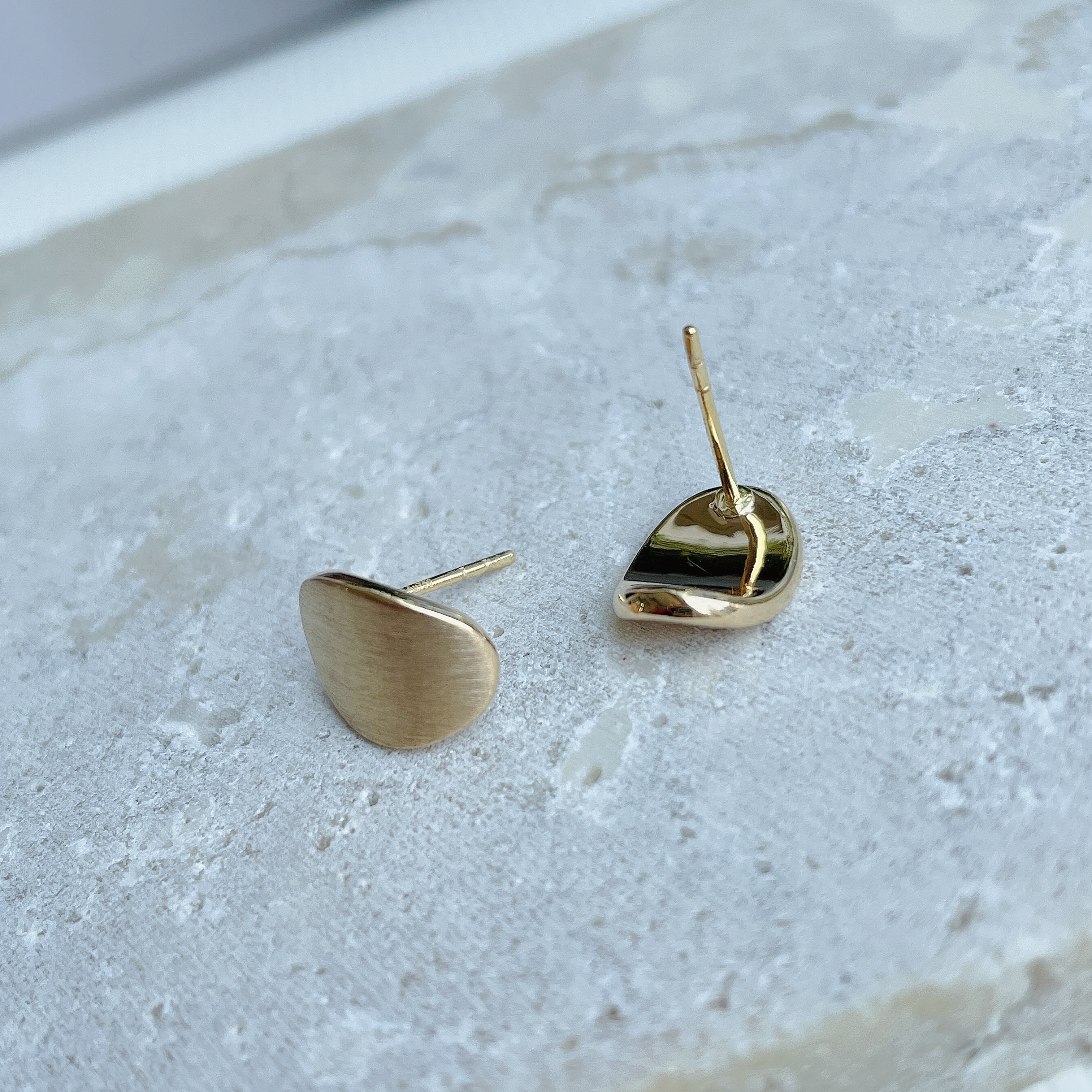 18K 3D硬金耳釘 - 磨砂橢圓