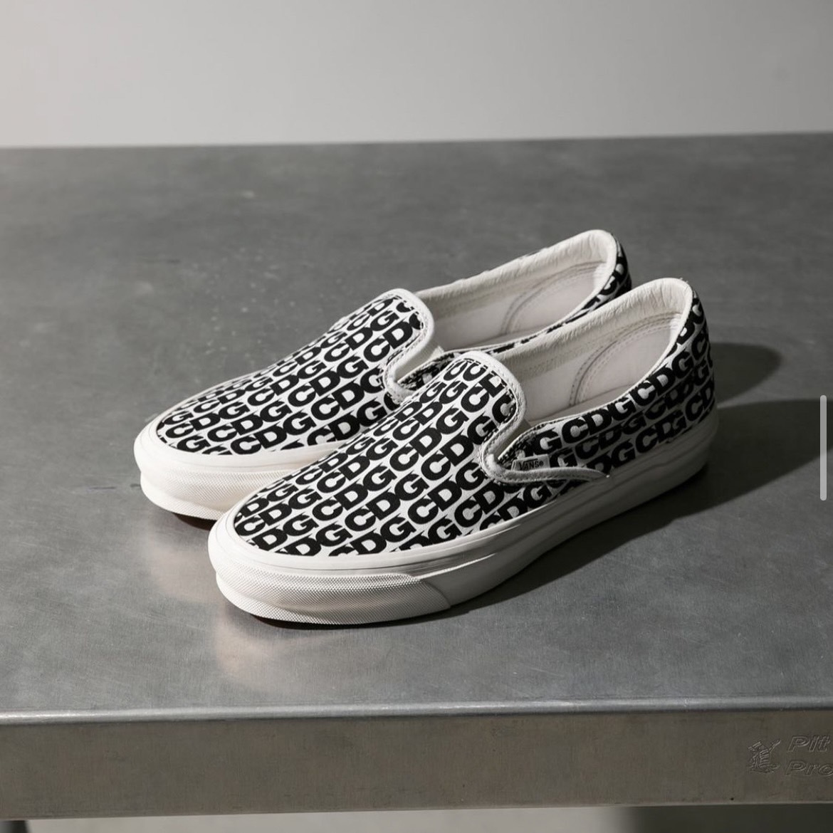 Comme Des Garcons x Vans Slip On CDG 懶人鞋 聯名款 限量