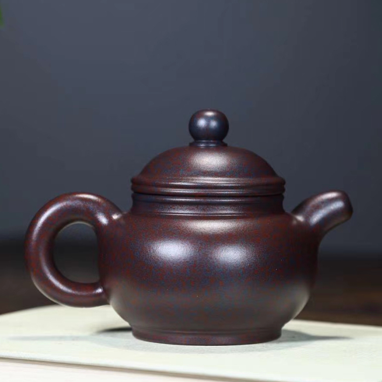 【砂之風】 -紫砂壺中極具神韻的一款，有自己獨到的風格和情趣。