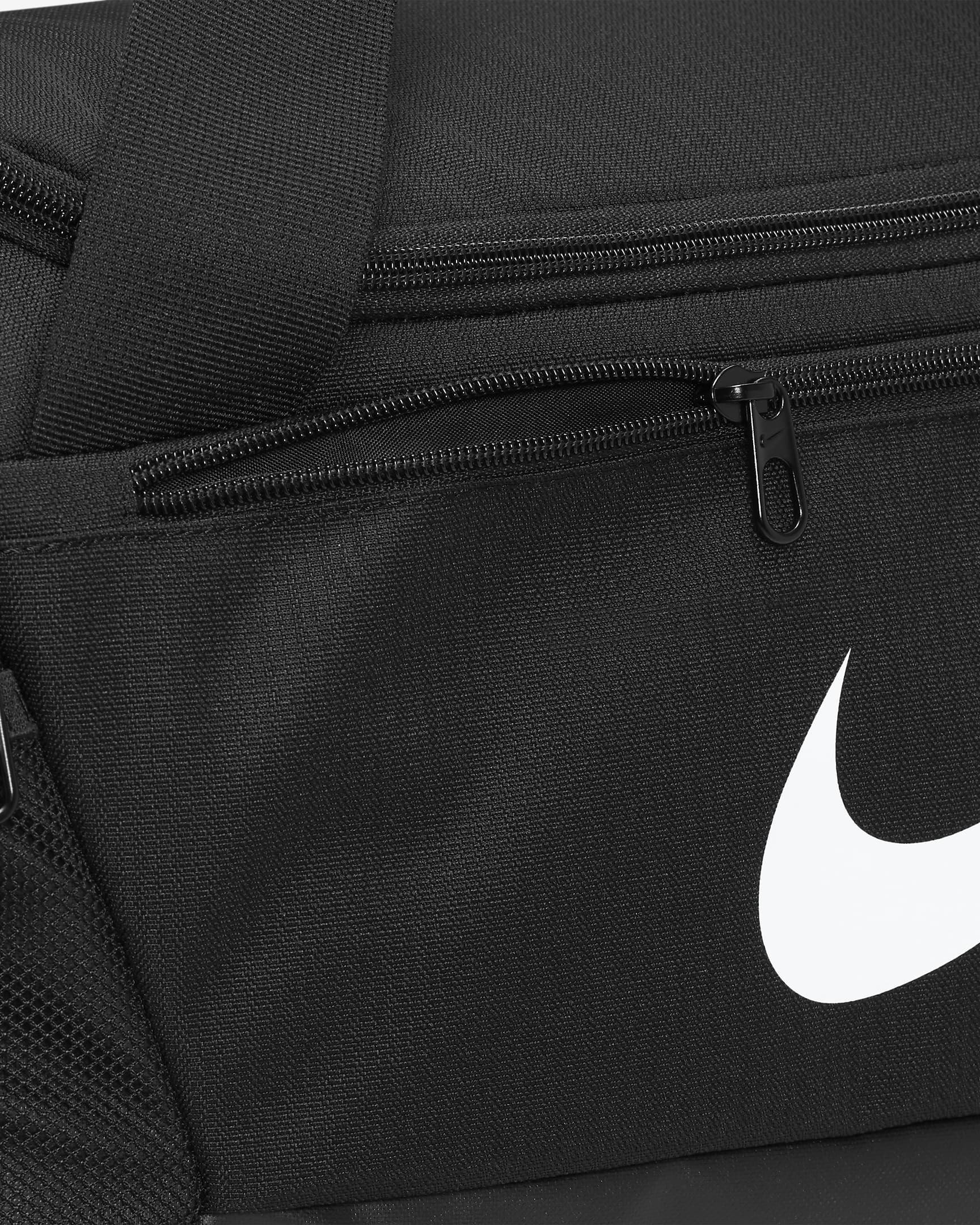 Nike brasilia discount convertible duffel bag