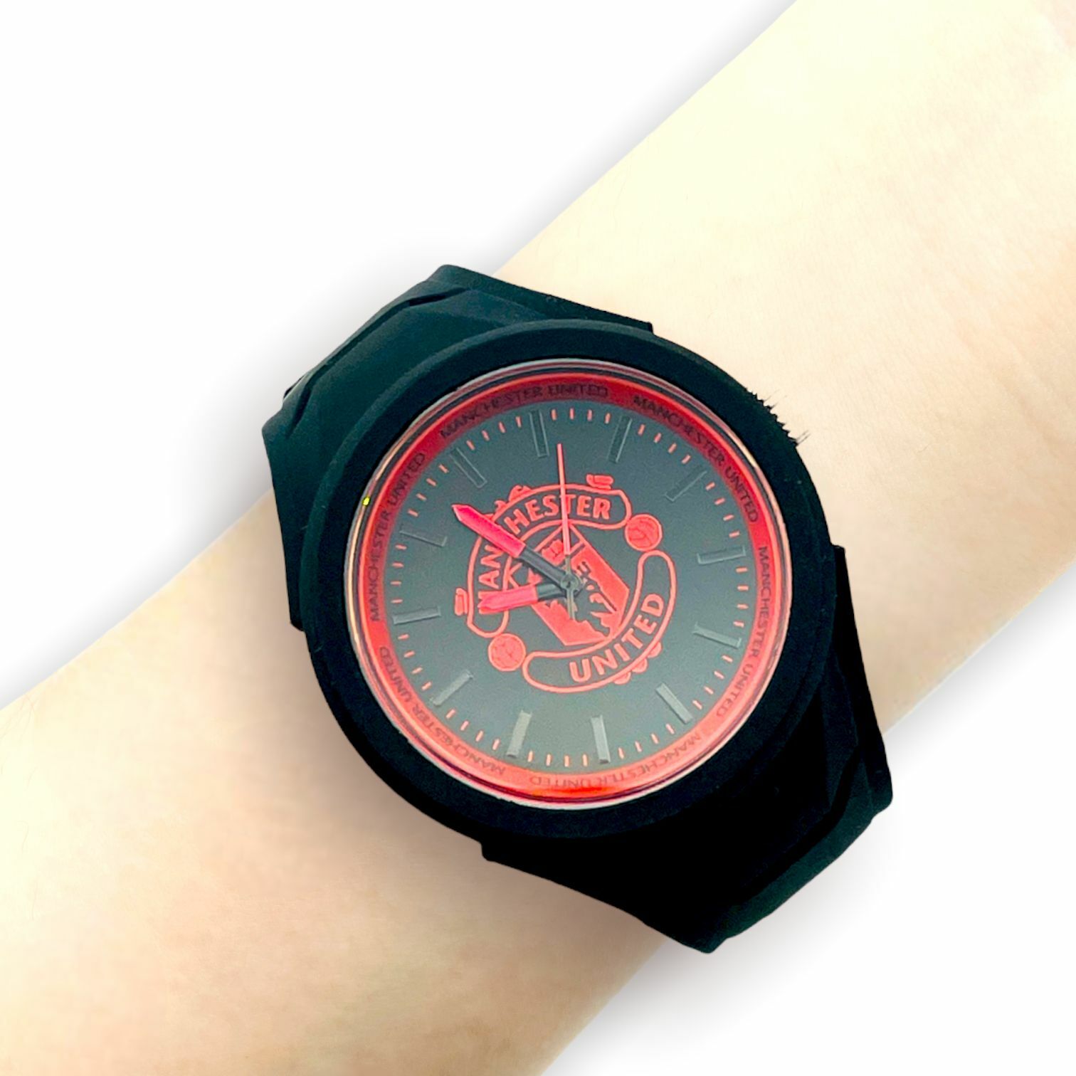 曼聯紅黑會徽膠帶手錶