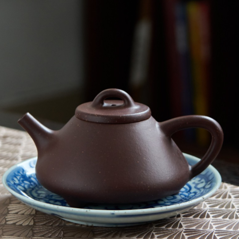 【子冶石瓢】-- 半生沉浮已成翁，閒書一卷半壺茶。