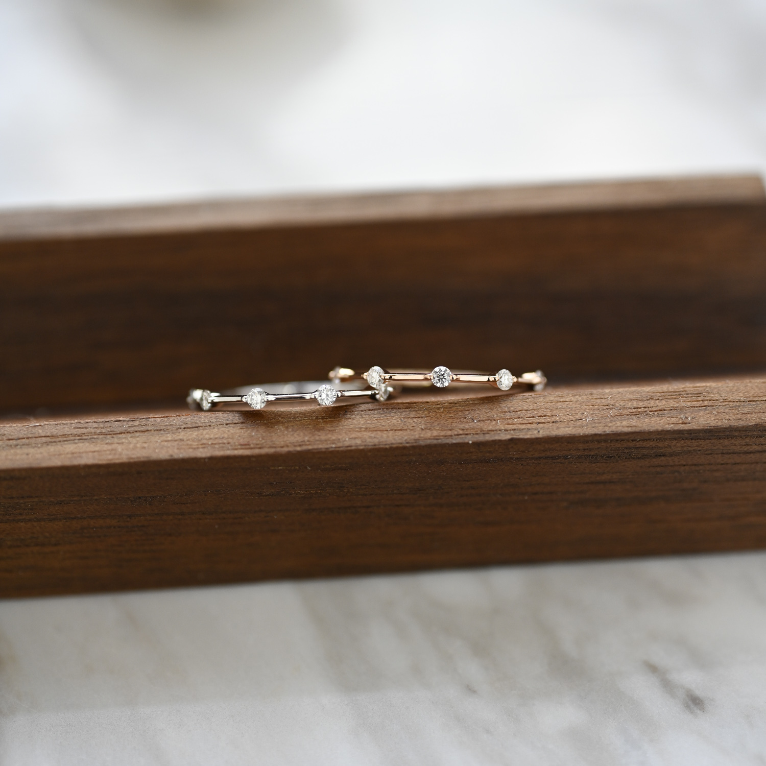 18K Poca Thin Diamond Ring