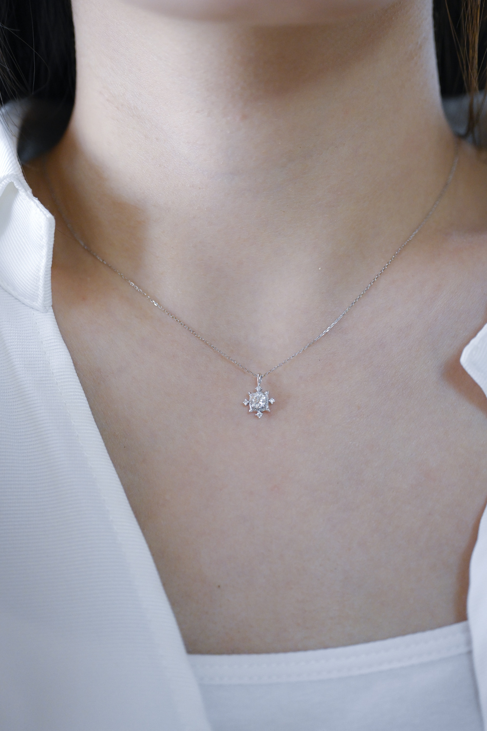 18K Kepel Round Diamond Necklace