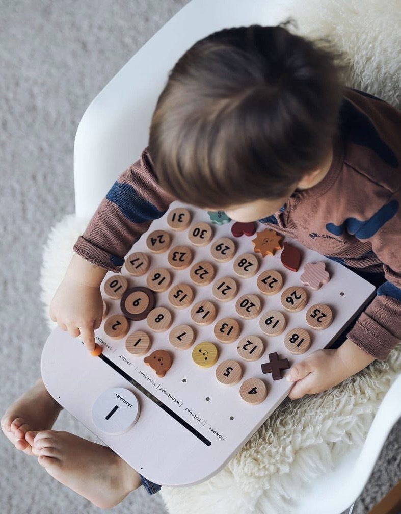 《1016》高顏質童趣磁吸木質日曆