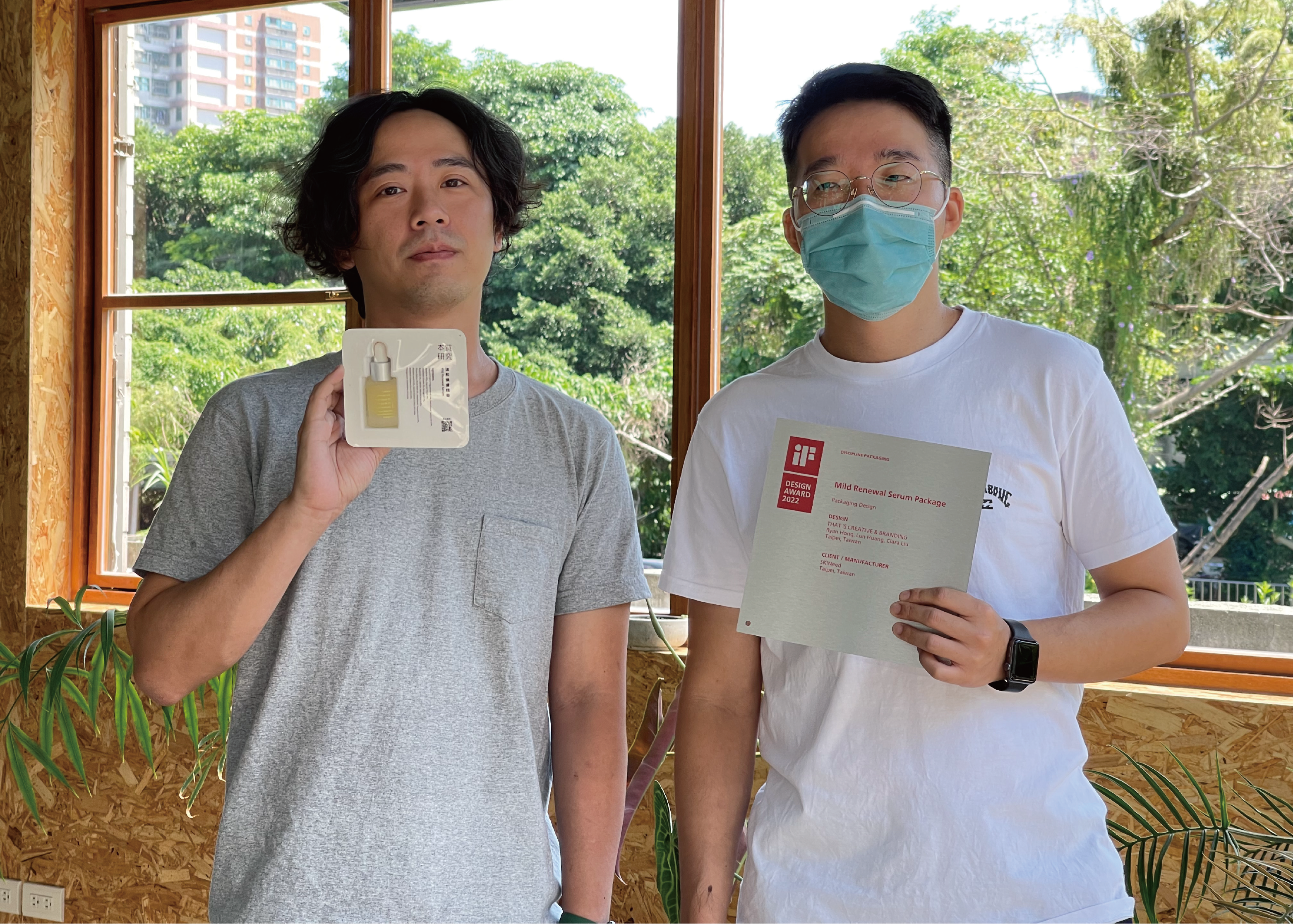 就曰設計 THAT iS CREATIVE & BRANDING 負責人 Ryan(左)及本質研究 SKINeed 研究長 KT(右)
