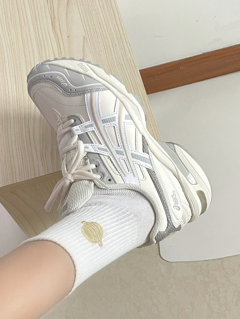 Asics Gel-1090 奶油色