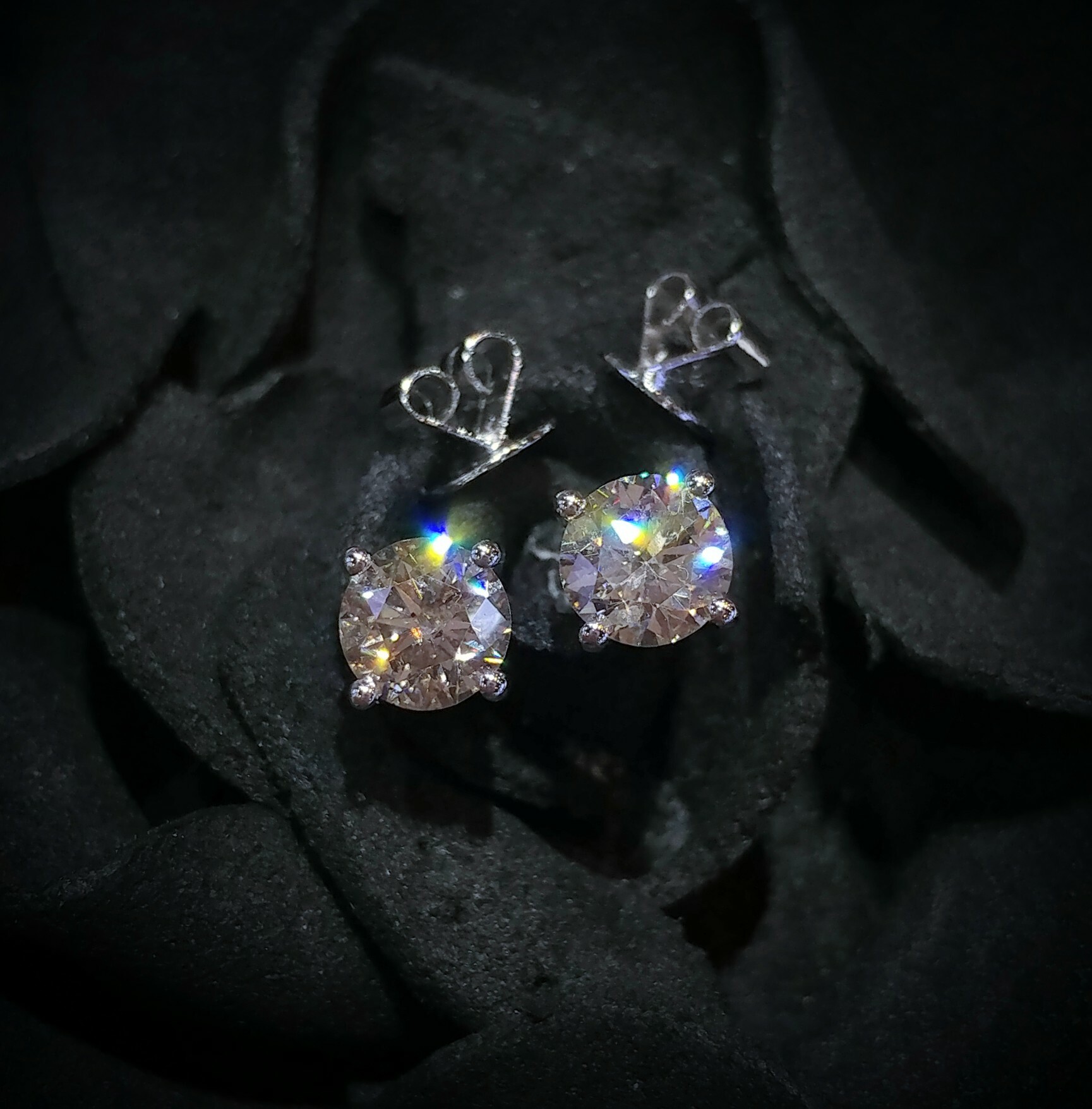 全新18K白金【主石1卡17份鑽石】耳環