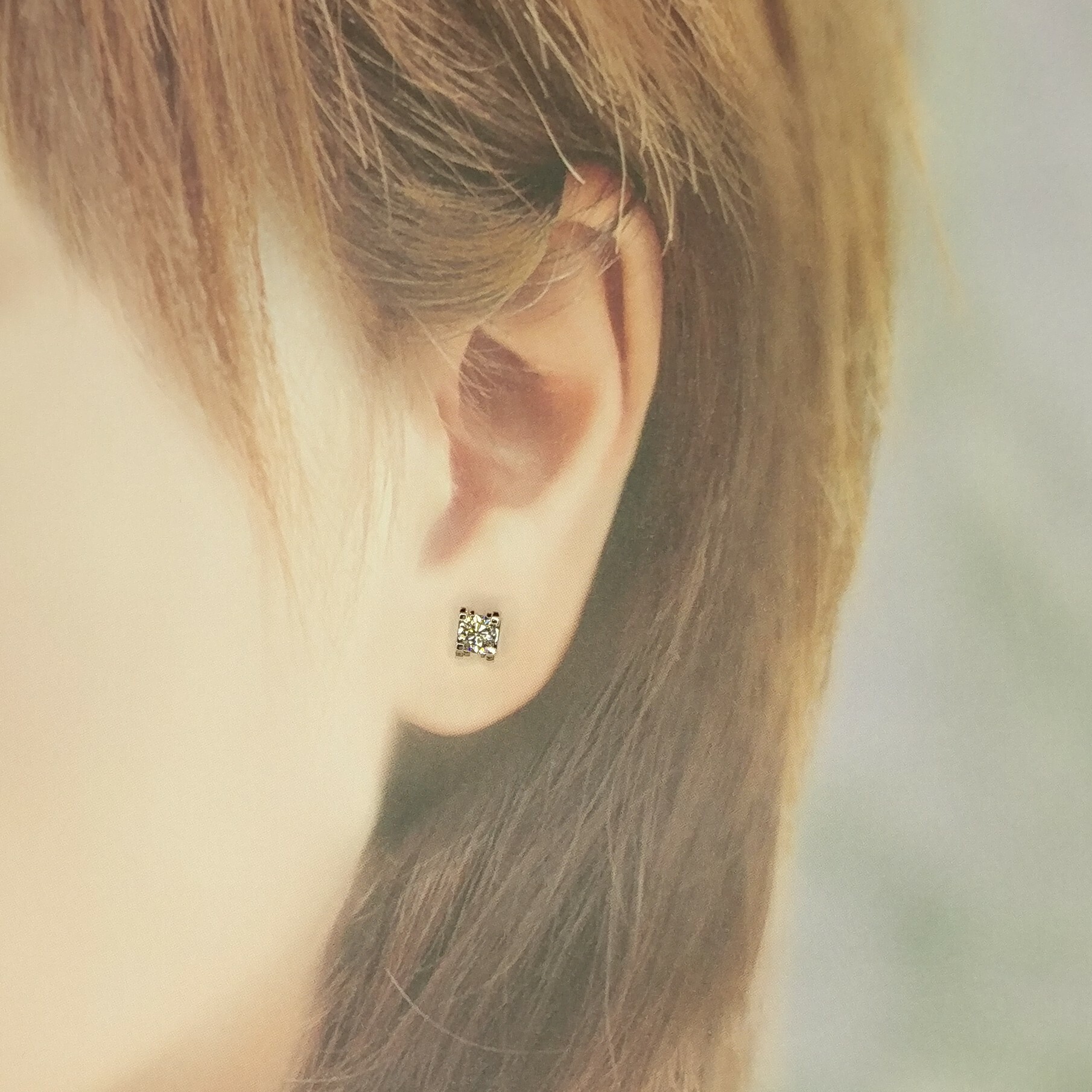 全新18K白金【主石67份鑽石】4爪耳環