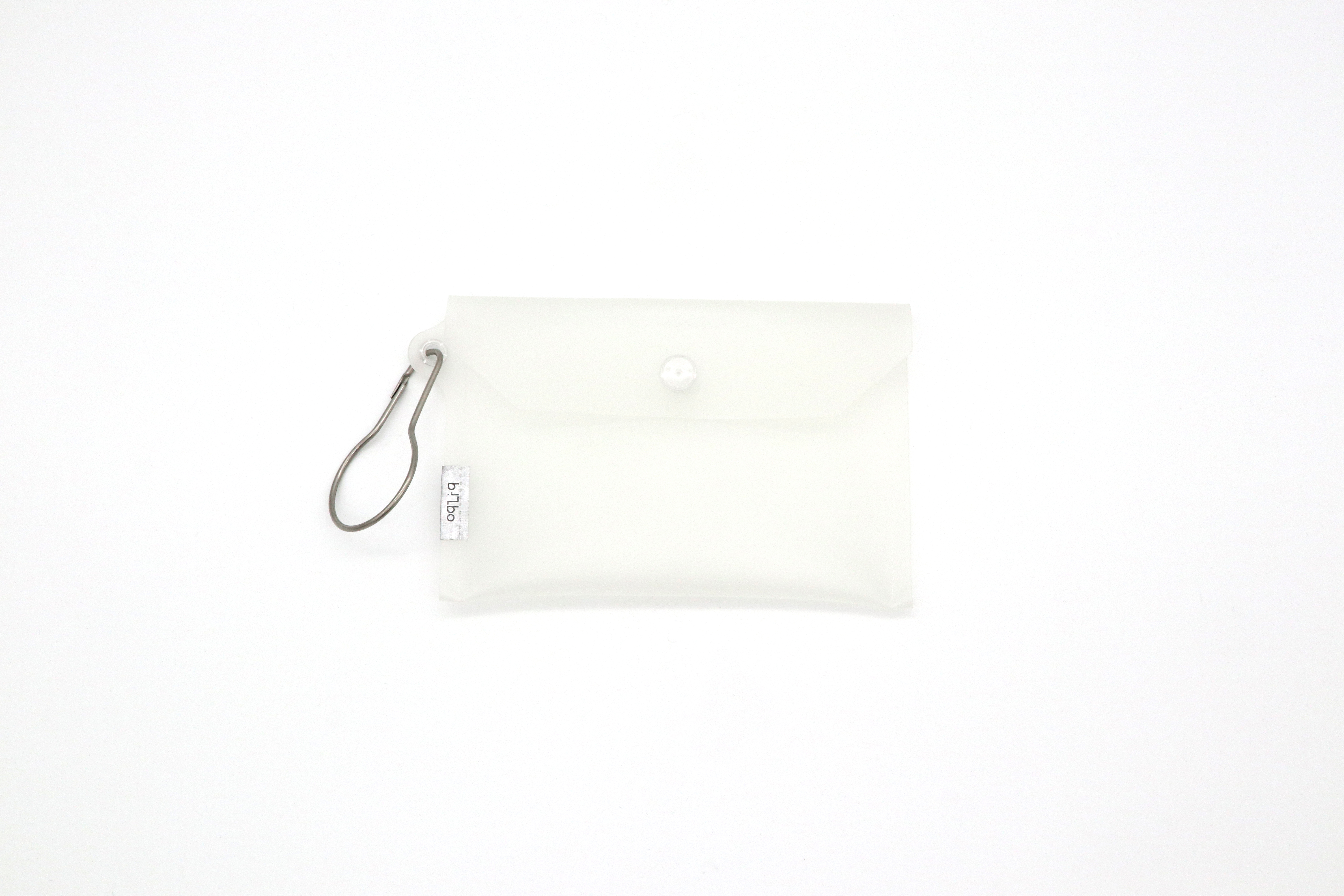 U.I.J x oqLiq 隨身收納包