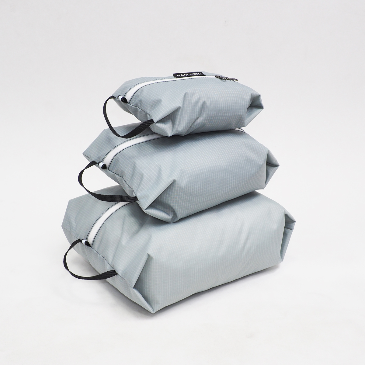 HANCHOR 輕量斜拉鍊收納袋 銀灰