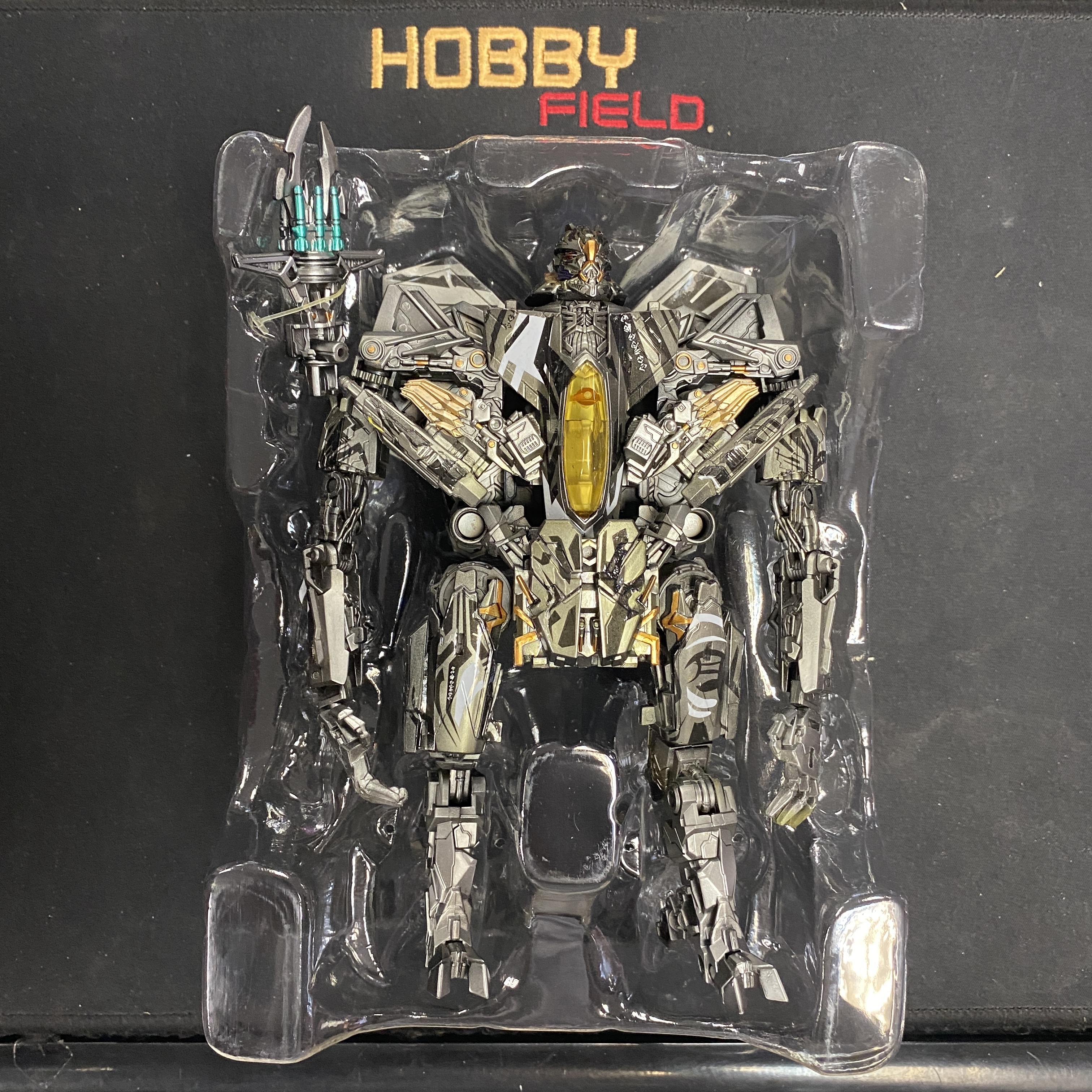 寄賣變形金剛-Hasbro Takra Tomy Transformers Generations Studio series 06 STARSCREAM repaint 星星叫 重塗