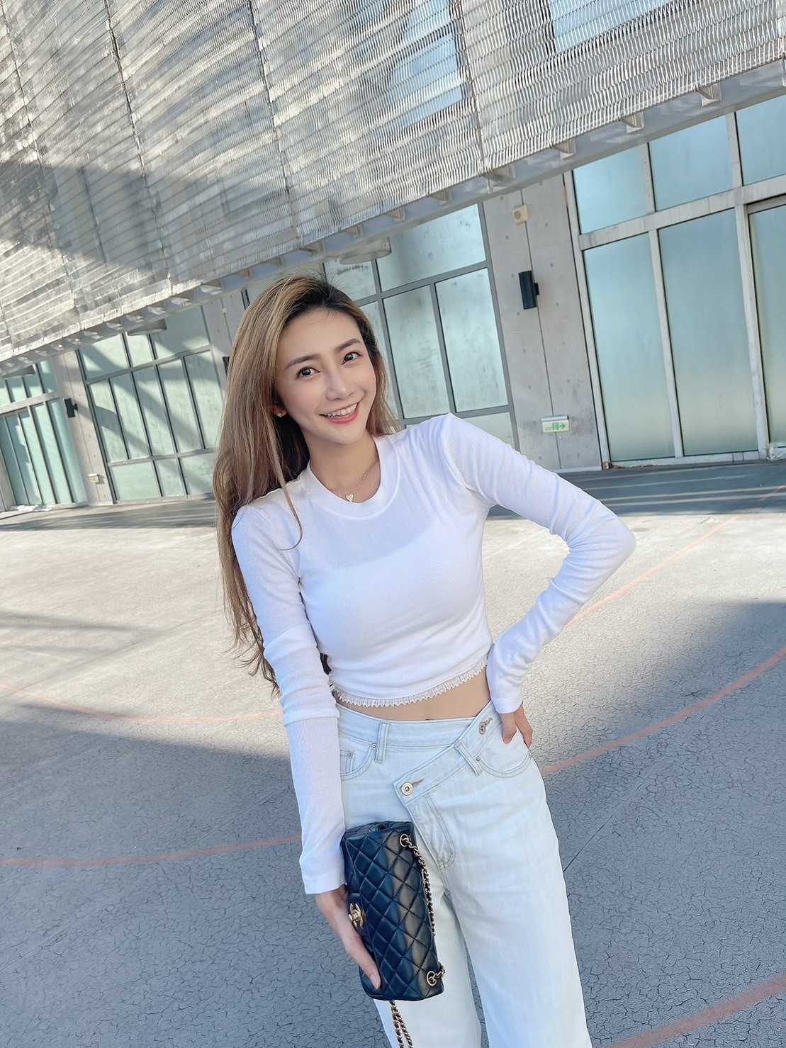 🔥09.28直播新品］💥簡約又心機］🇰🇷正韓超彈細螺紋棉下擺蕾絲短版合身上衣（兩色）