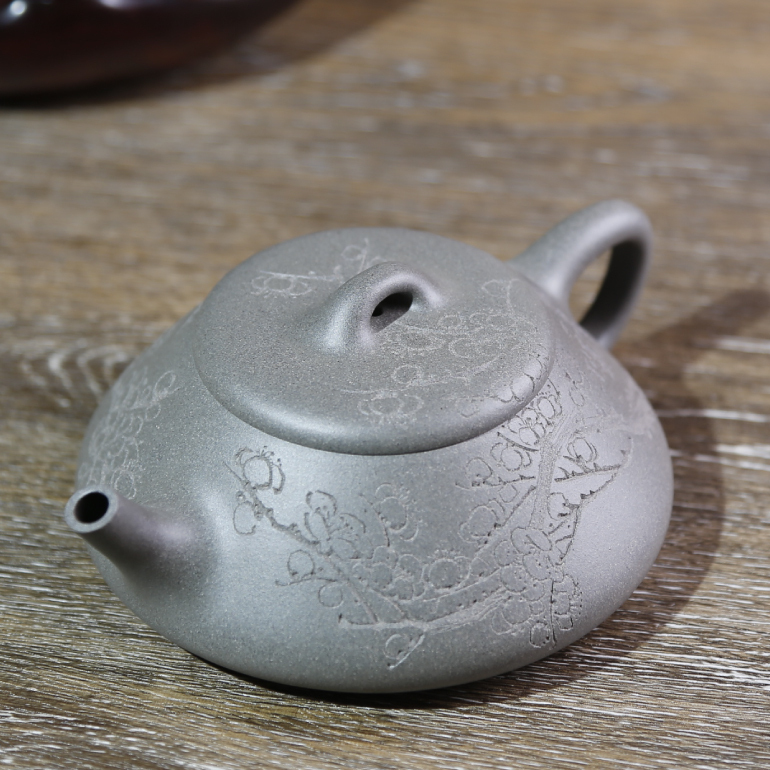 【彭年石瓢(刻梅)B】--全手工彭年石瓢刻上梅花，非一般工手能夠駕馭。