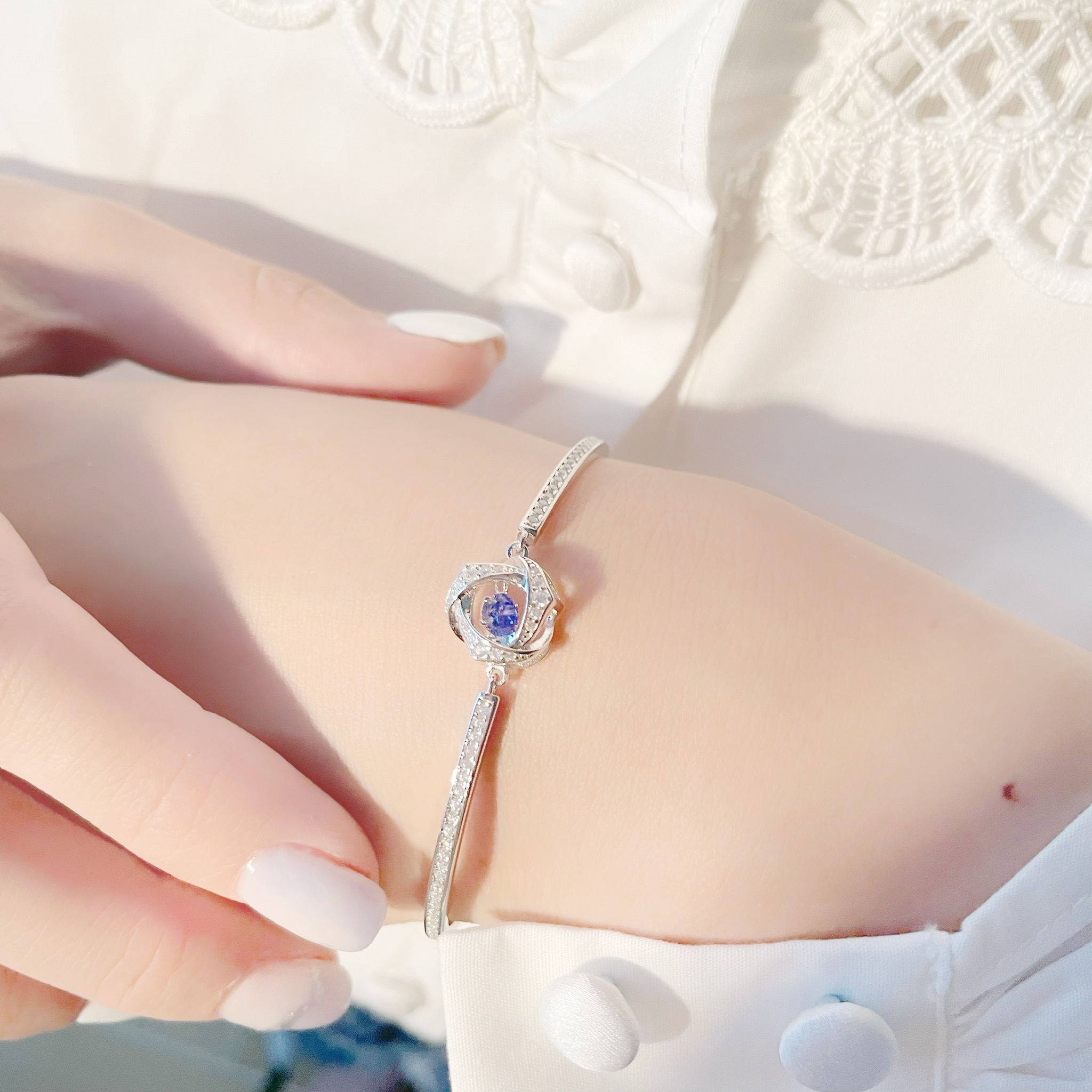 | 925 Silver・White Gold  | Dancing Destiny Bracelet（White / Blue） | BR0719 |