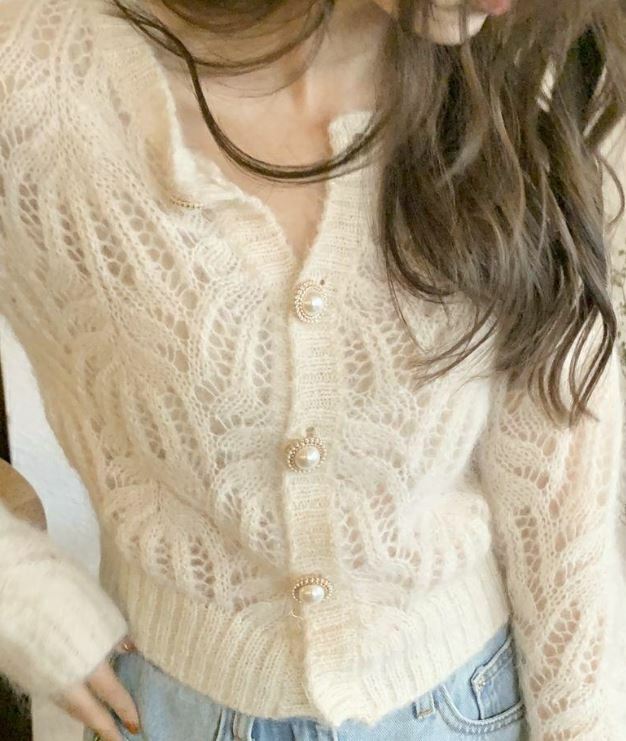 ᴷᴼᴿᴱᴬ 🇰🇷<現貨>法式浪漫海馬毛鏤空針織短外套