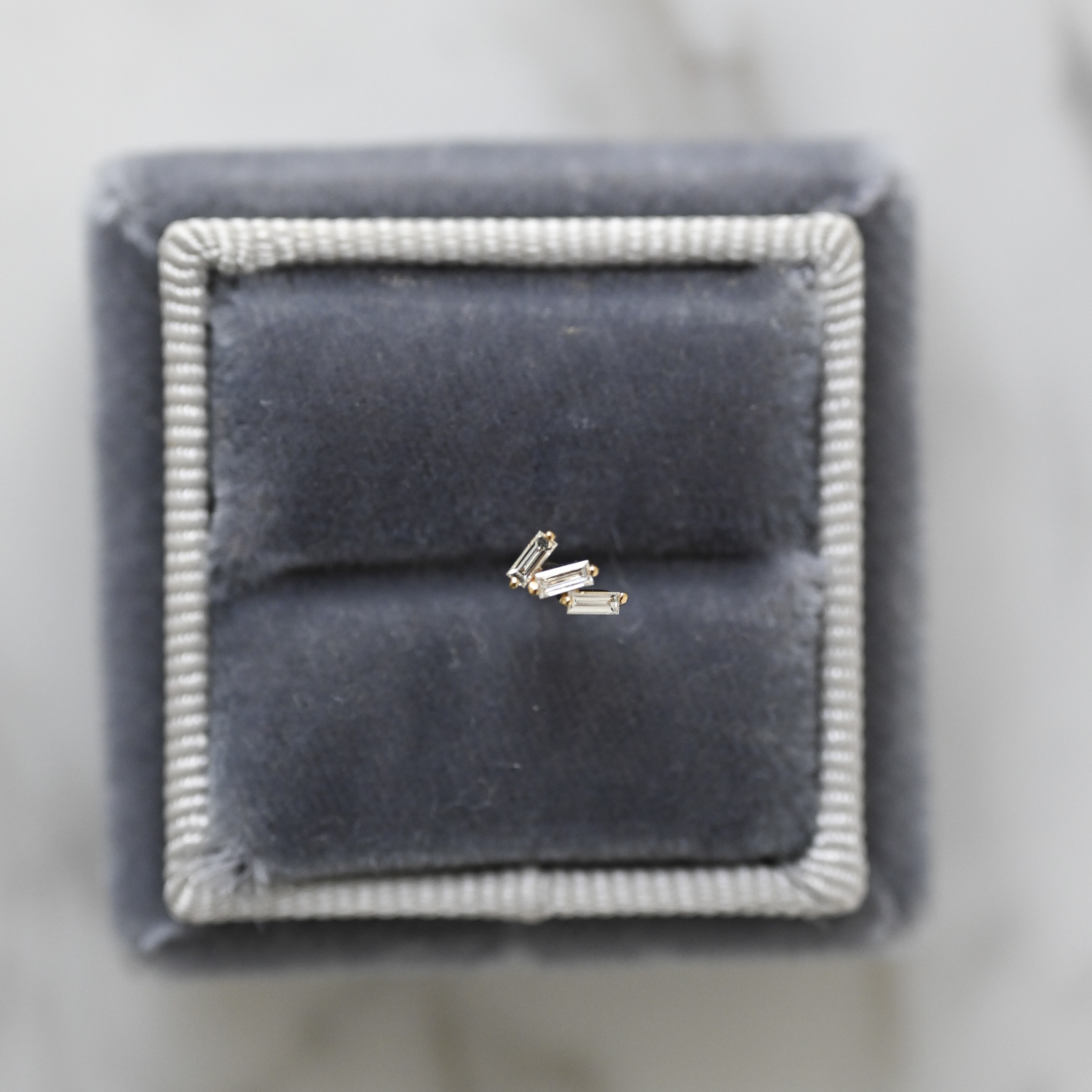 18K Mini Baguette Diamond Earring