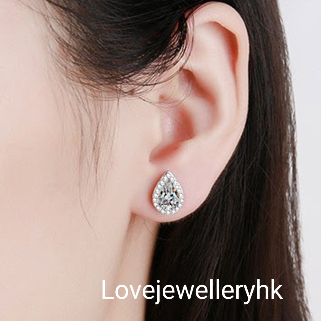 Pear moissanite earrings   E2C044