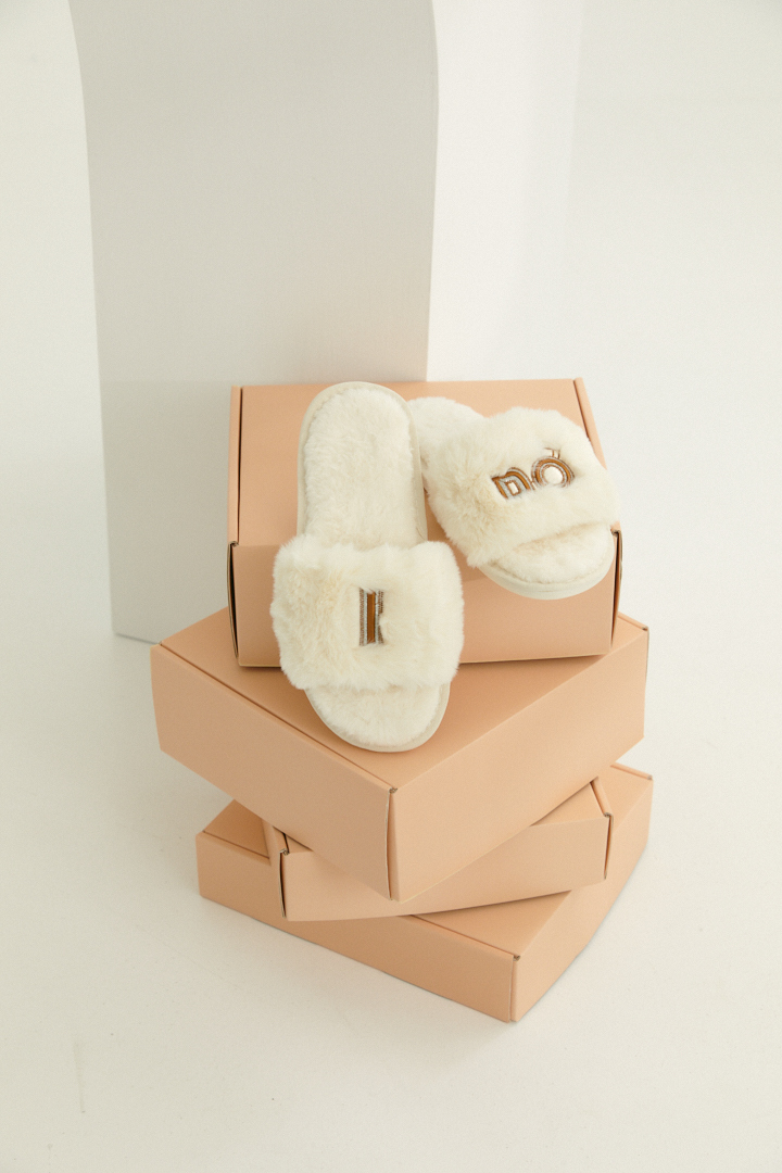 I DO! 毛毛拖鞋【結婚禮物/婚禮禮物/拖鞋】－Heres to Love