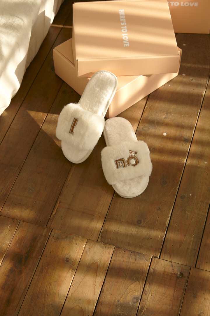 I DO! 毛毛拖鞋【結婚禮物/婚禮禮物/拖鞋】－Heres to Love