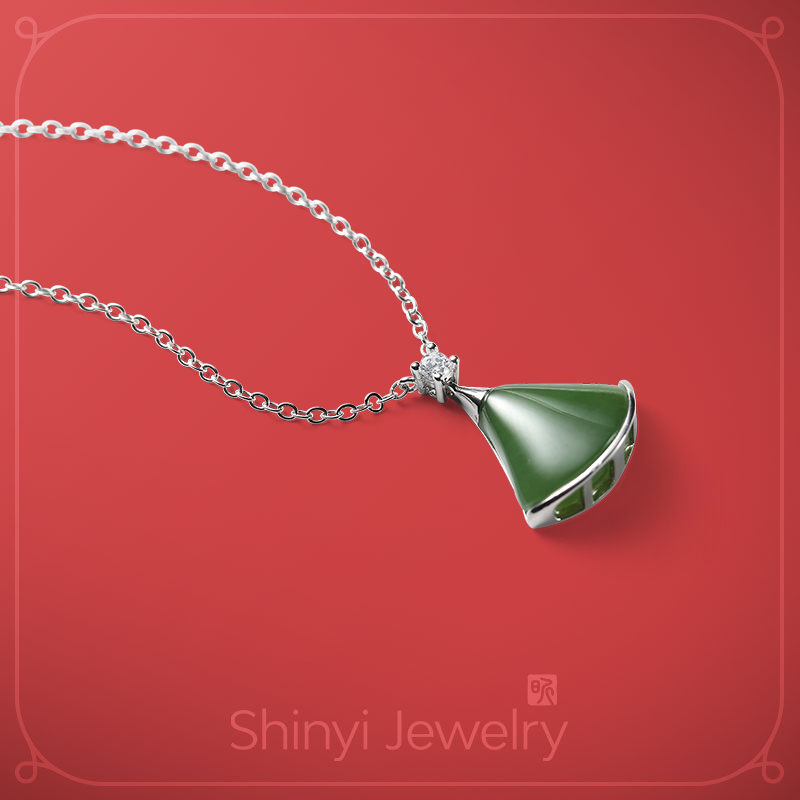 裙擺搖搖天然碧玉銀墜