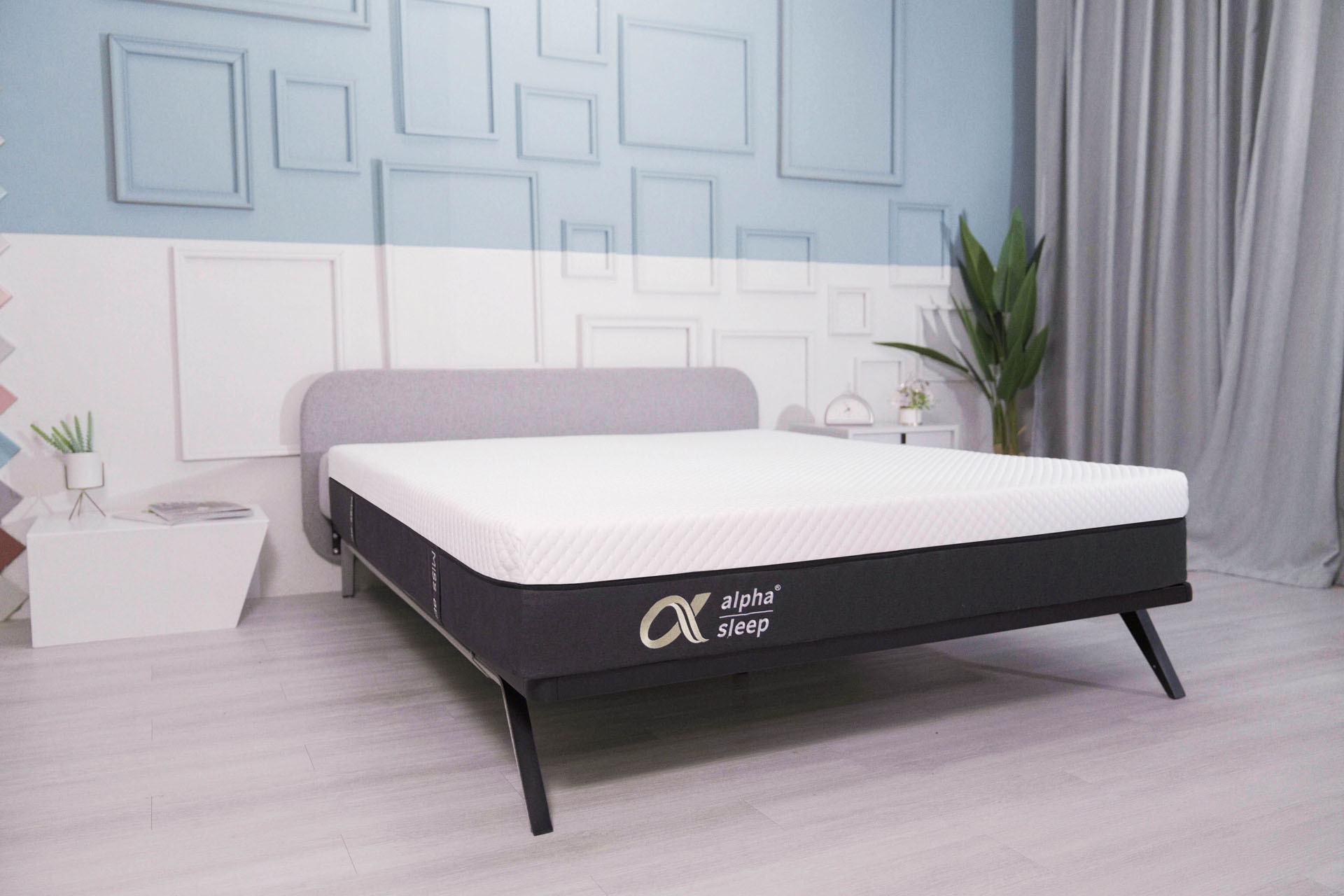 太過柔軟的床墊沒有足夠的支撐力，導致身體下陷，長時間下會造成腰椎酸痛甚至出現病狀，太過堅硬的床墊會使腰部懸空沒有得到包覆性，身體突出部位(背部、臀部)承受更大的壓力，而感到不舒服