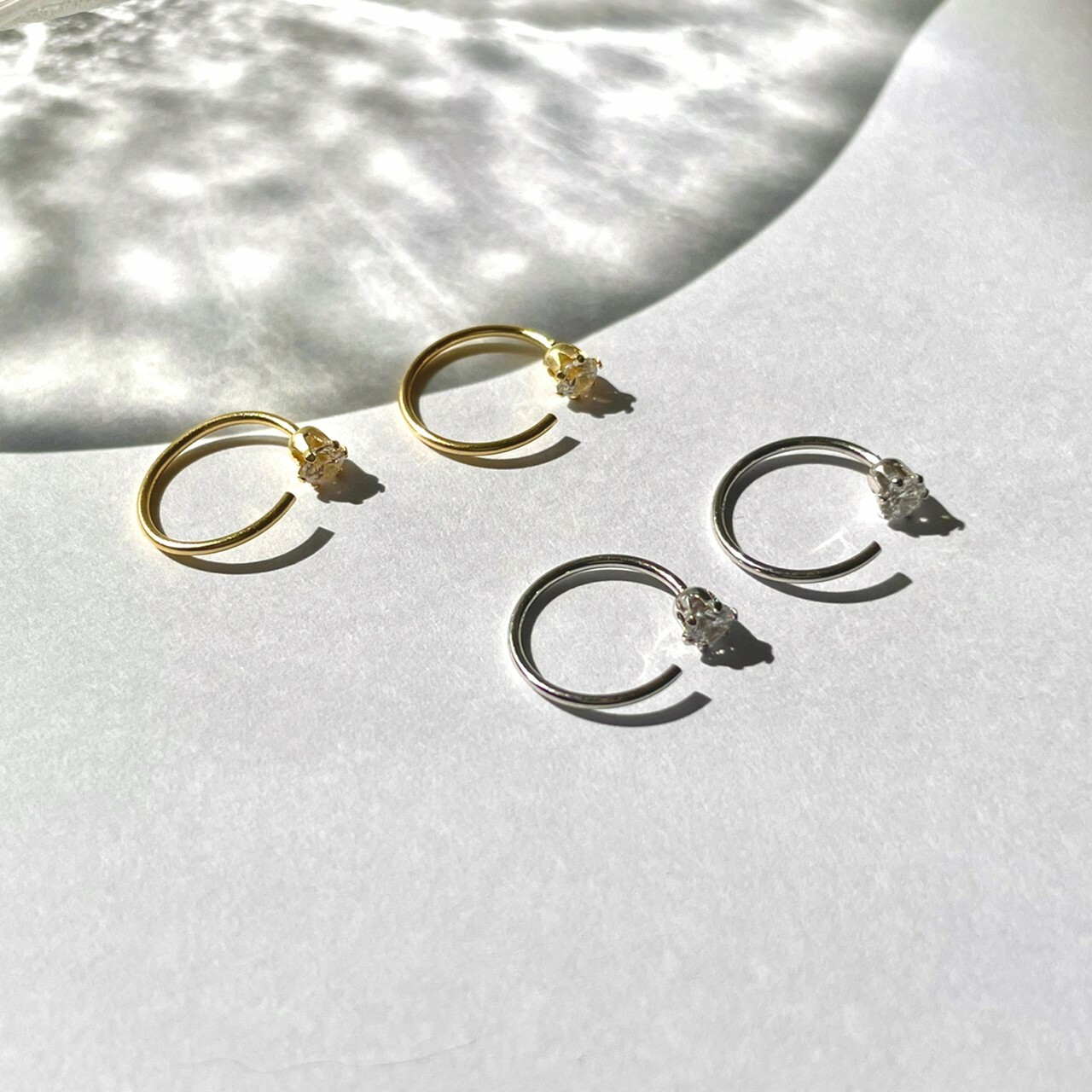 │簡約│閃爍 • 微鑲鋯石 • 純銀耳環 • 可碰水 抗過敏 S925