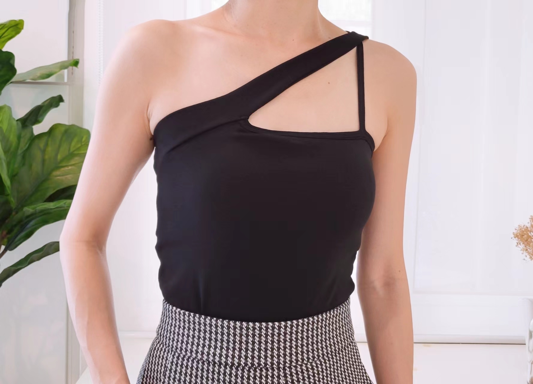 STRAP INNER TOP (WITH CHEST PAD)