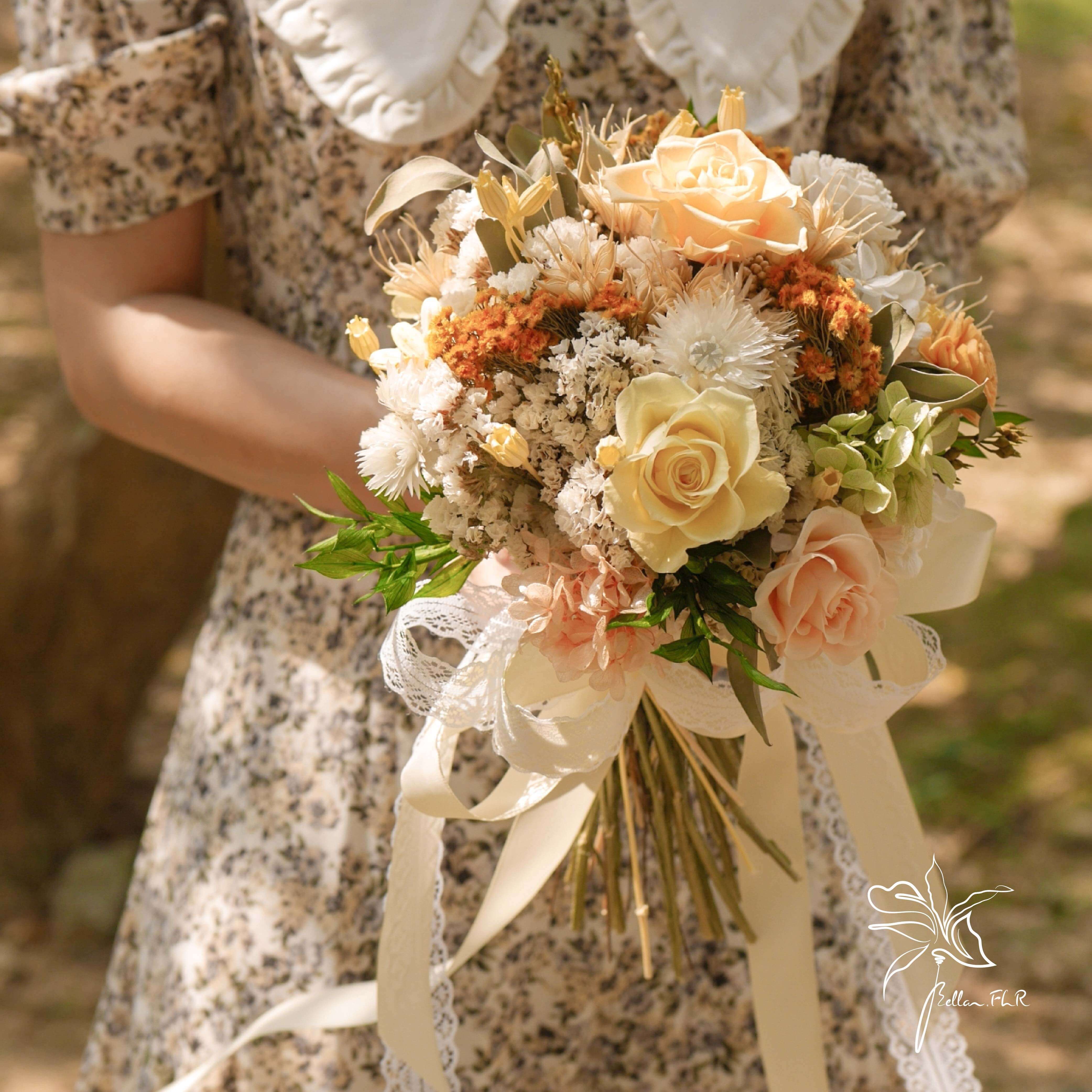 【相戀時刻】3朵永生主花中型捧花