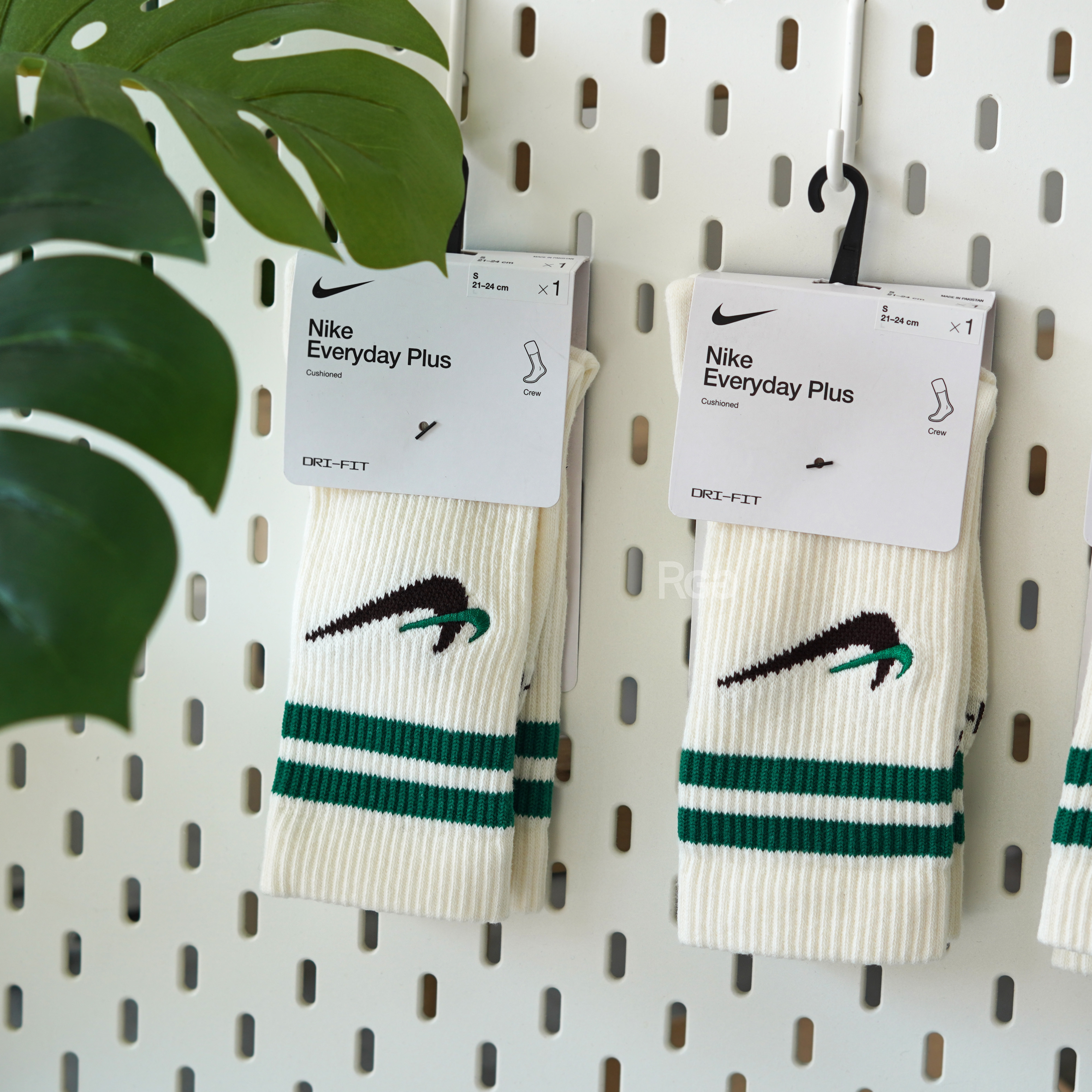 Nike Everyday Plus 復古米白奶油綠雙勾長襪 (DQ9165-133)