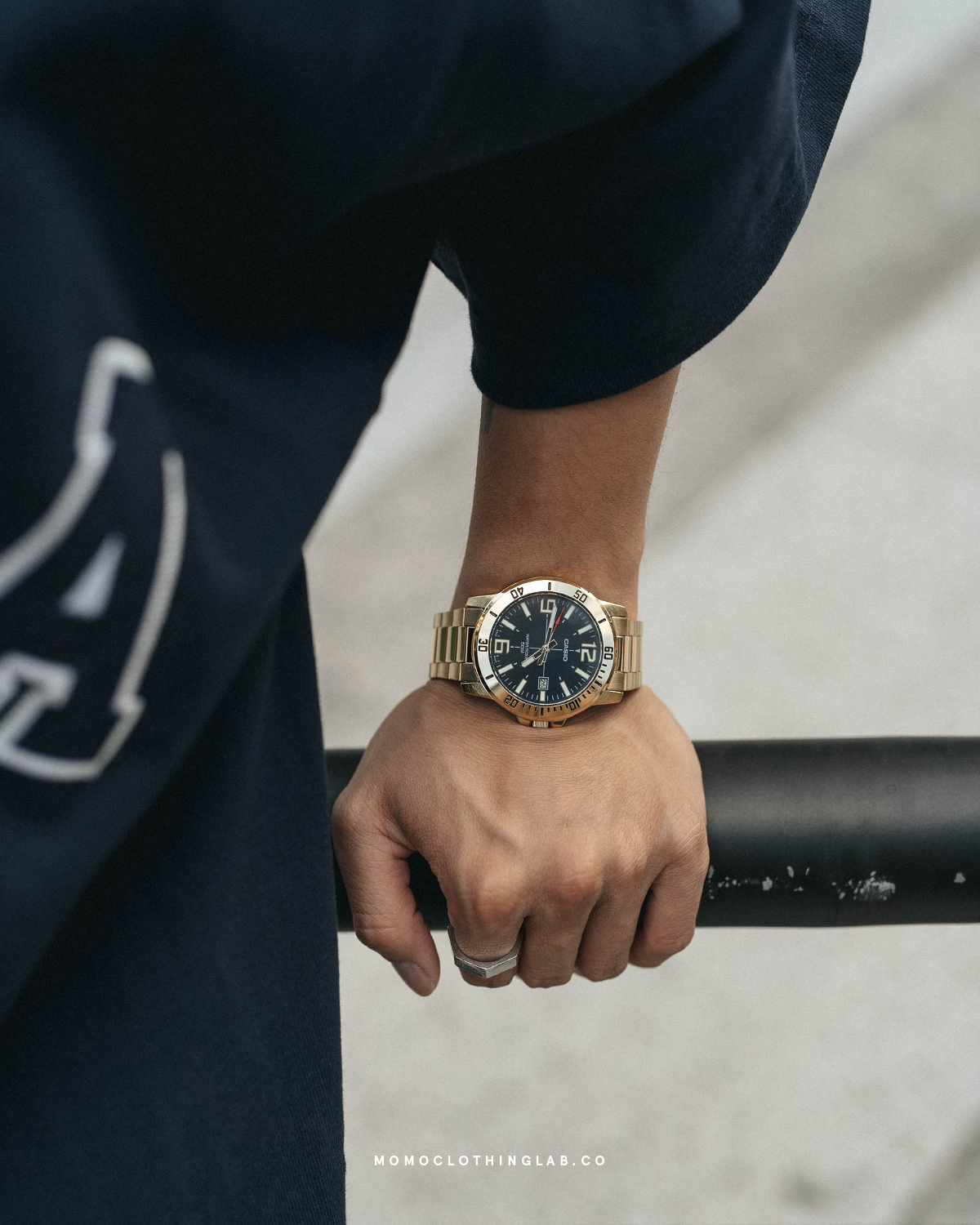 Casio 經典款 大數字 日期 鋼錶 MTP-VD01D #MOCNY