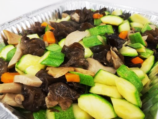 翠玉瓜雲耳炒鮮菌