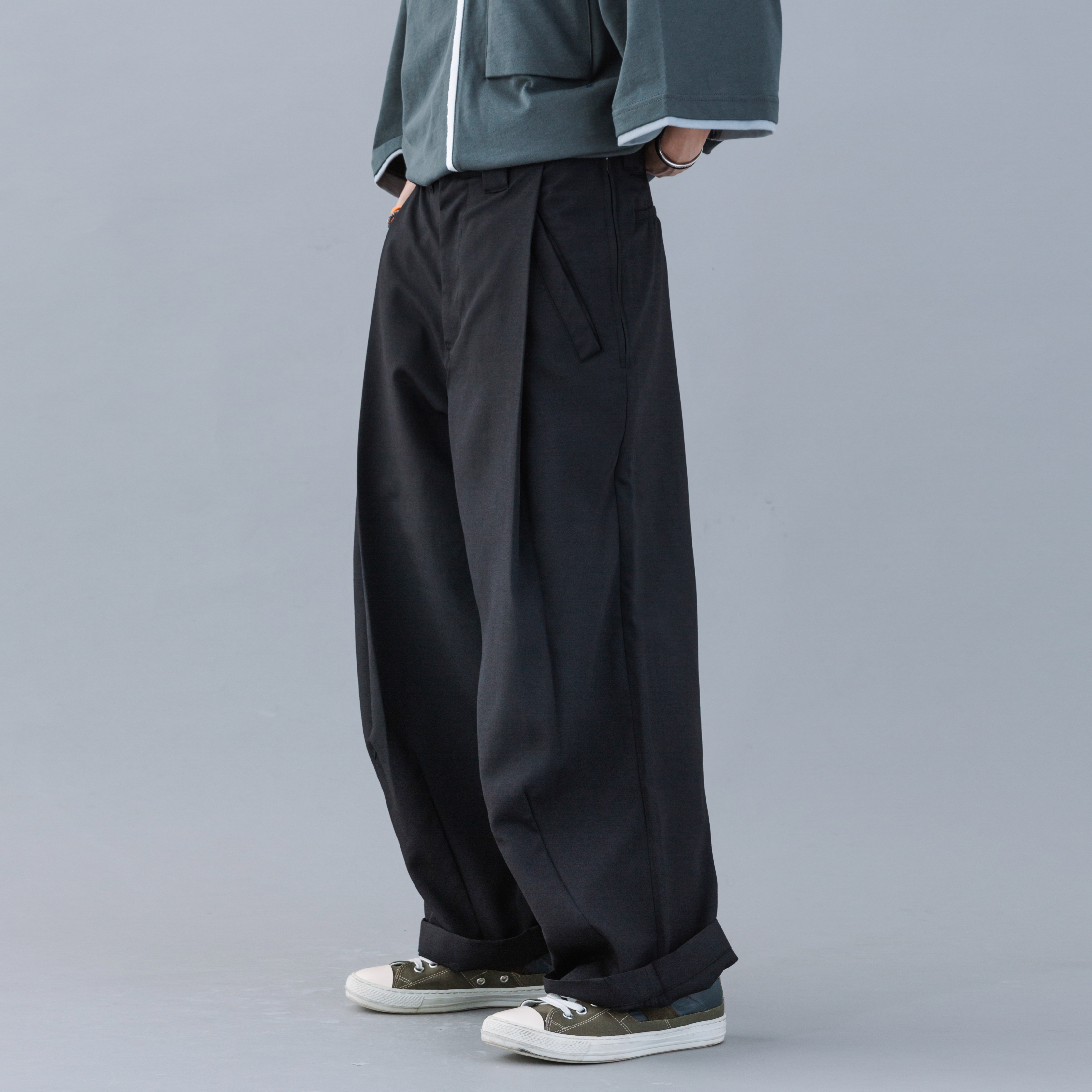 TIGHTBOOTH LEGERE BAGGY SLACKS | gulatilaw.com