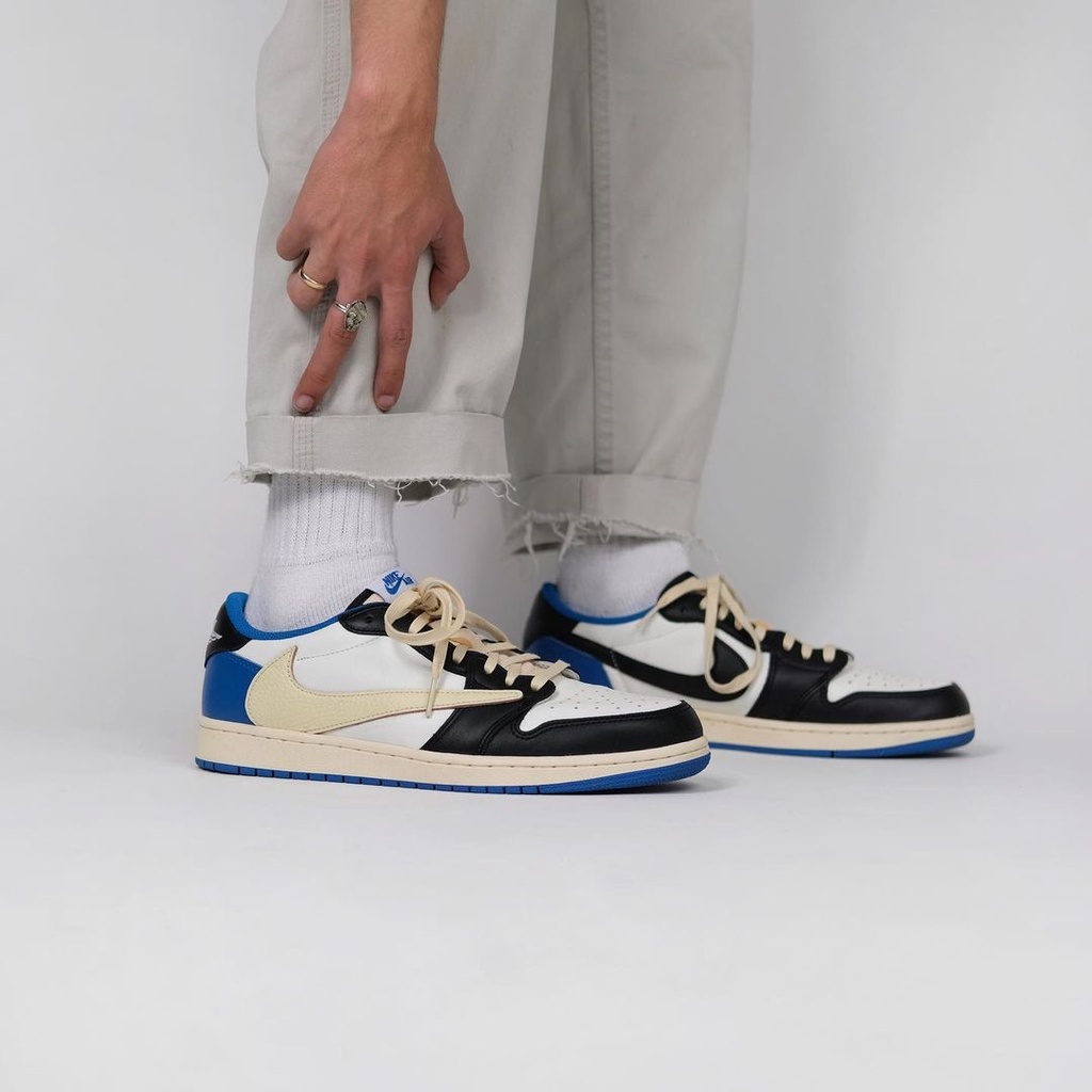 iSNEAKERS｜ Travis Scott Fragment Air Jordan 1 藤原浩倒勾 閃電藍 DM7866-140