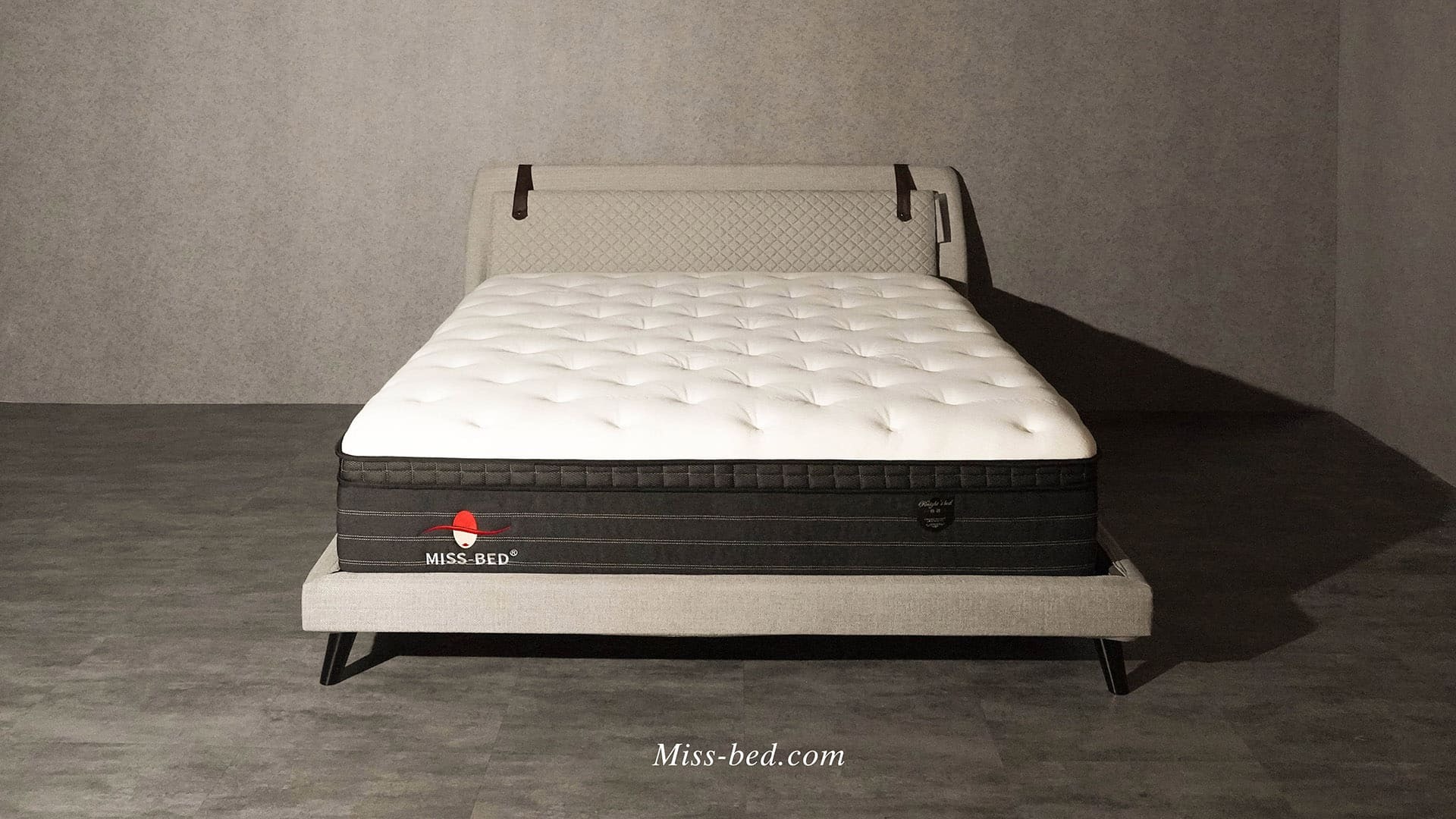 談到獨立筒床墊，貴族系列的侯爵床墊是個好選擇，表層採用Xtracool 台灣涼感絲柔紗 , 溫度調節性能良好，炎熱的天氣帶給你涼爽體驗。