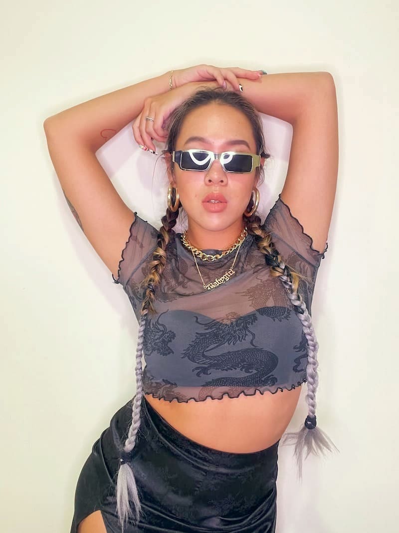 銀色金屬方塊墨鏡