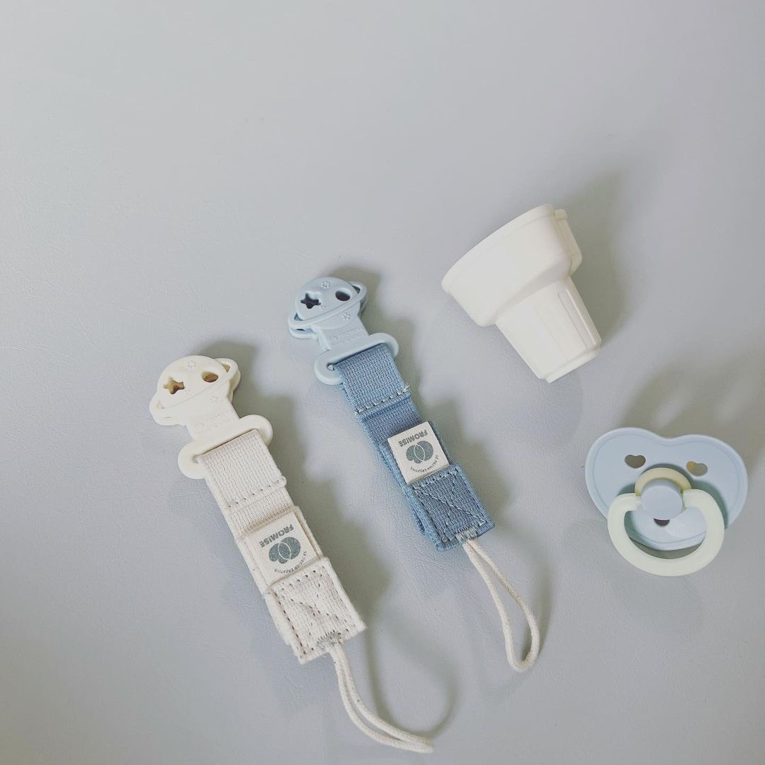 𝐅𝐫𝐨𝐦𝐢𝐬𝐞 宇宙奶嘴夾