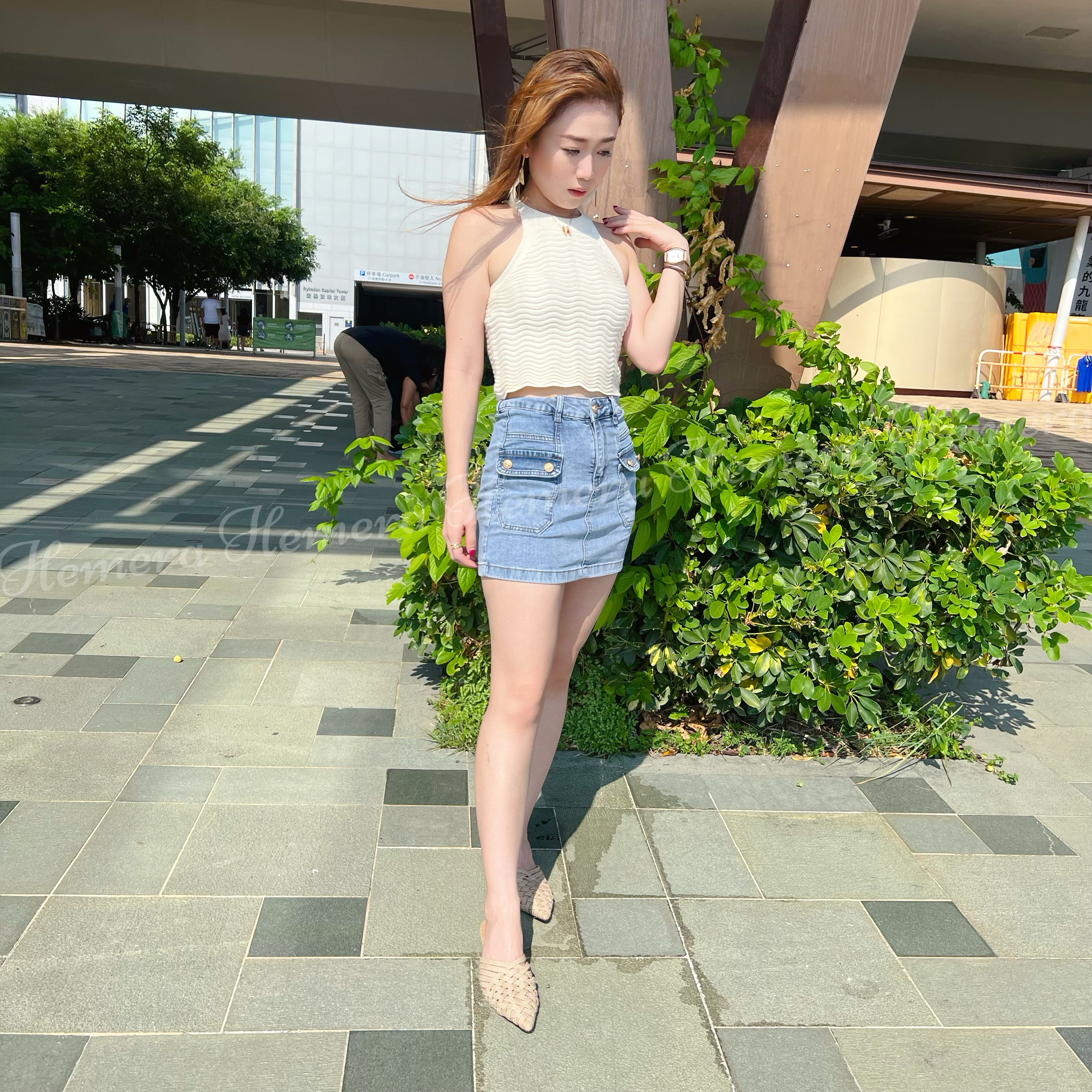 絕對值得包色：掛頸超顯瘦波紋性感短版上身 TP22S0970