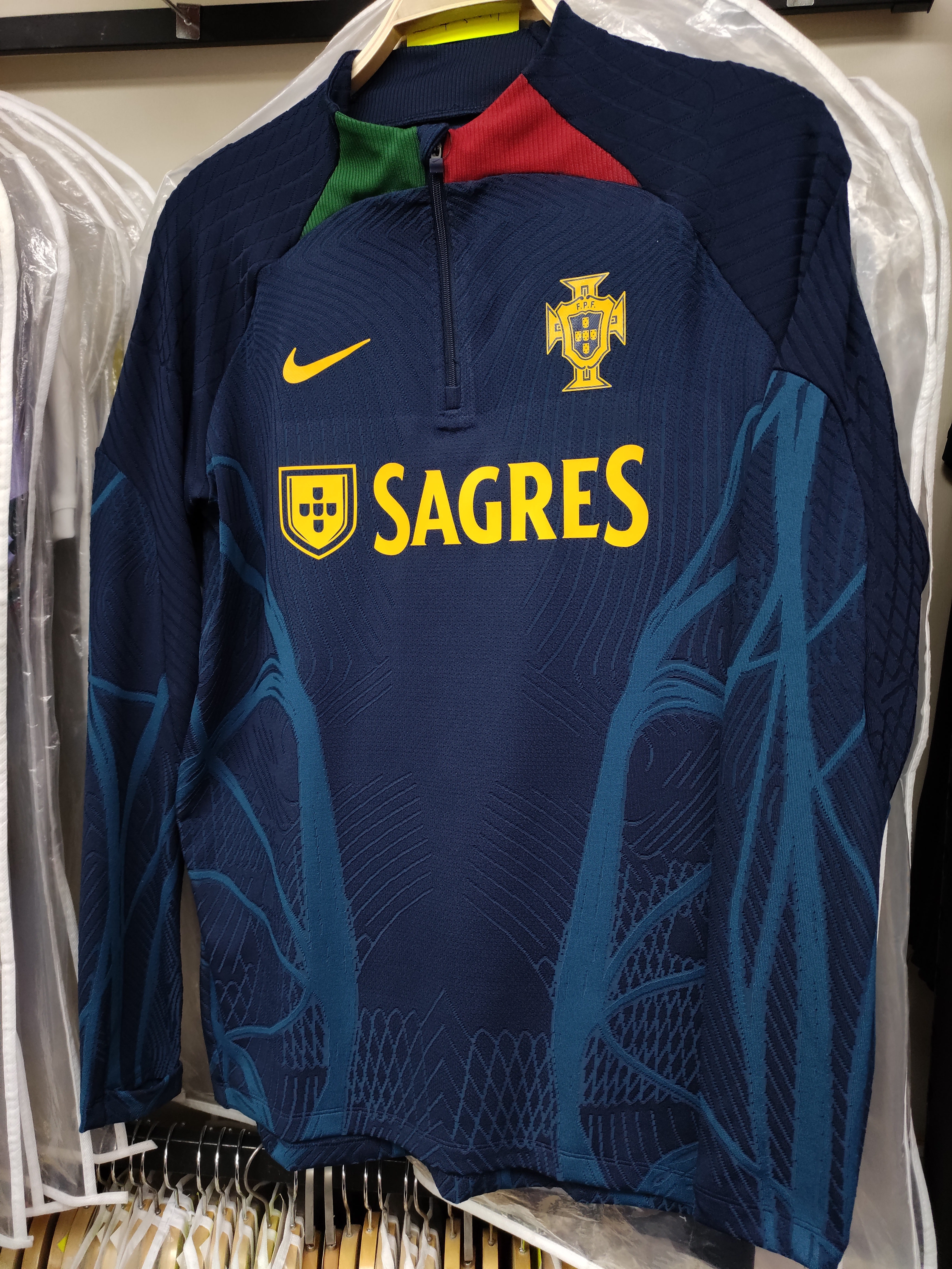 2022葡萄牙國家隊球員版長袖半拉鏈訓練服