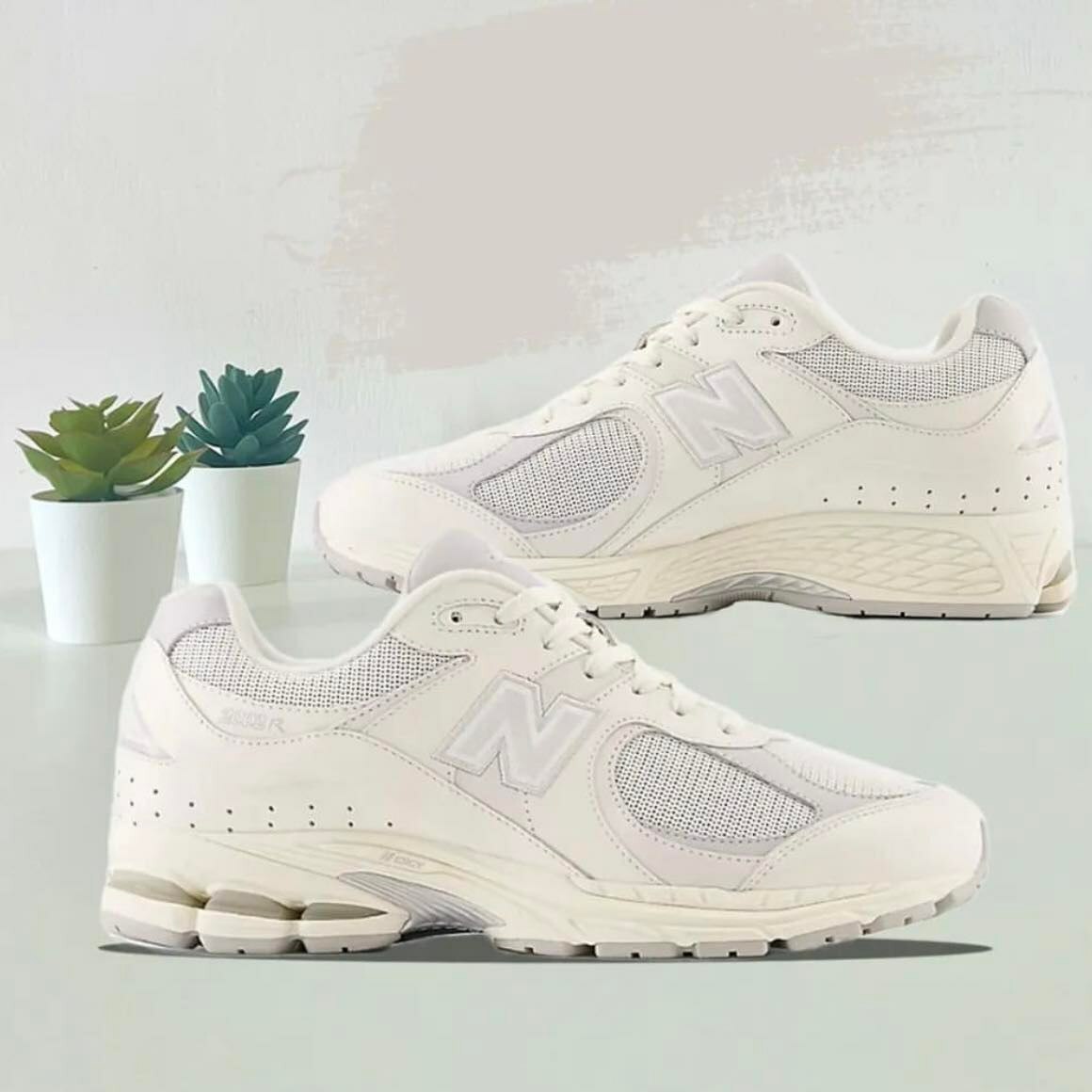 預訂｜IU著用款 ♡ NEW BALANCE 2002R 鮮奶白