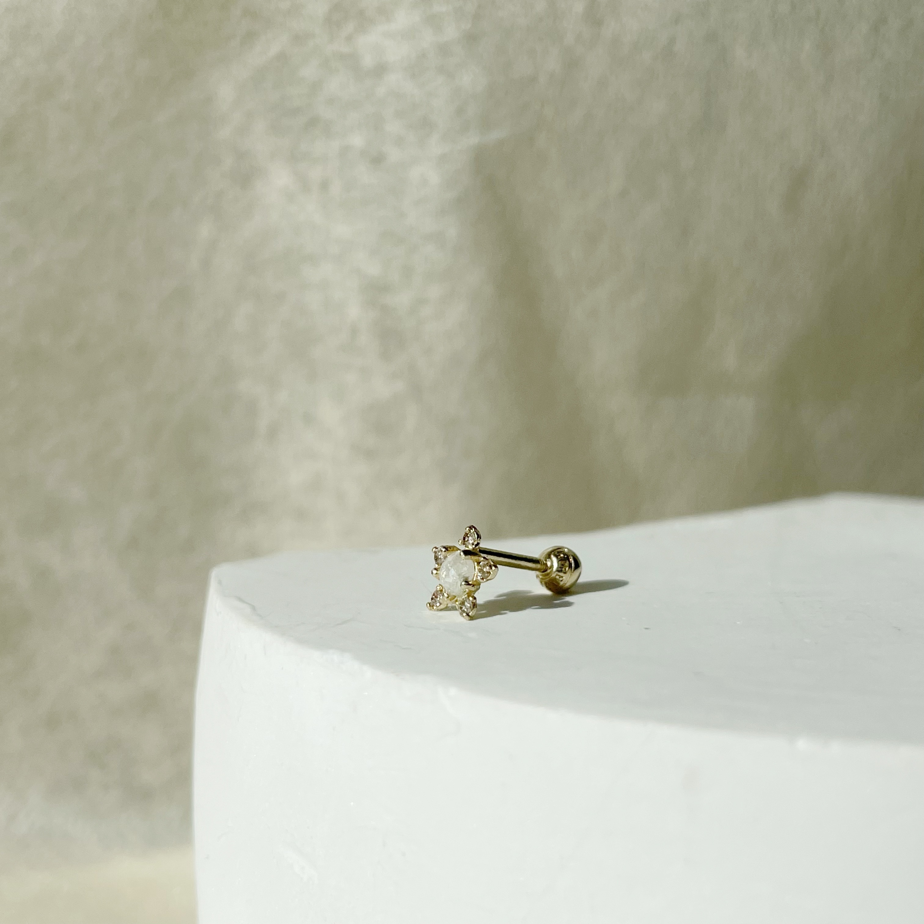 14K Diamond Star灰鑽原礦轉珠耳環