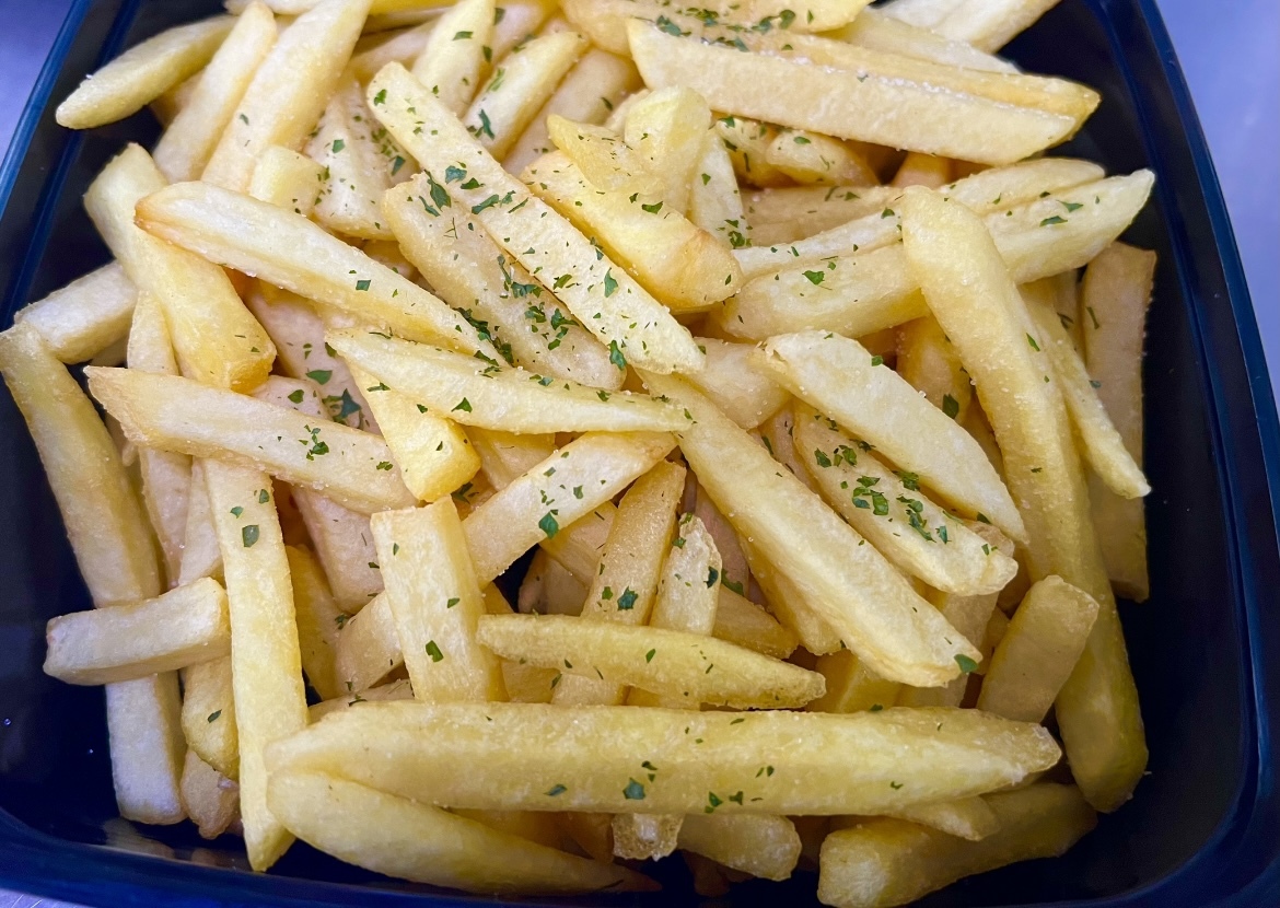 炸薯條 配 ⾞打芝⼠醬 (2 磅)