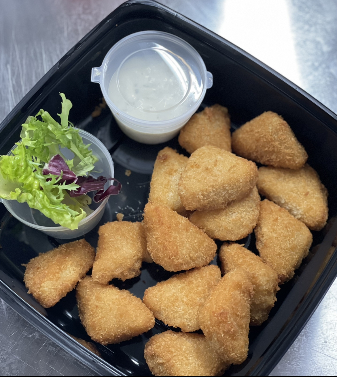 炸⼀⼝芝⼠ 配 他他醬 (15粒)