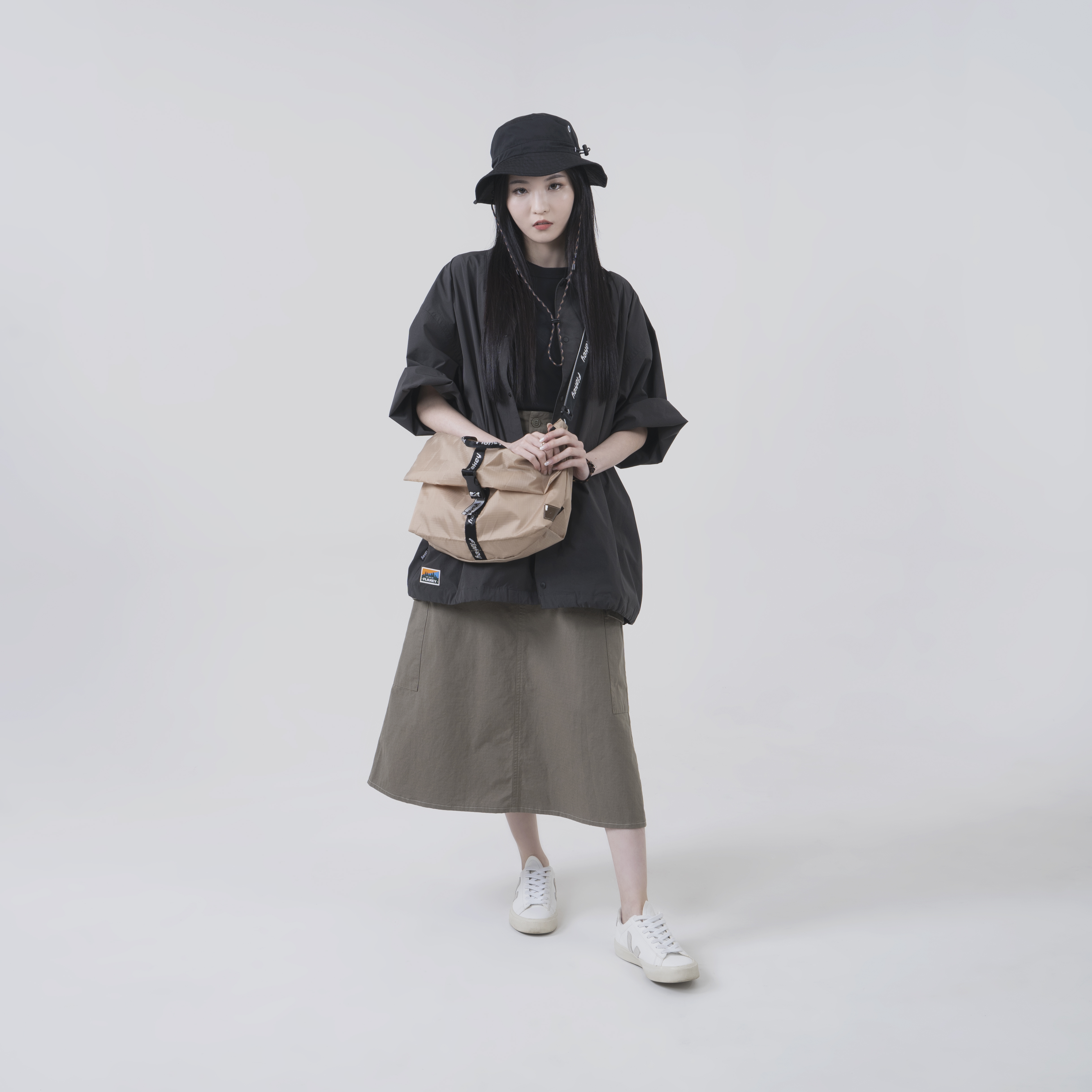 山系軍綠拼布長裙 (女裝)