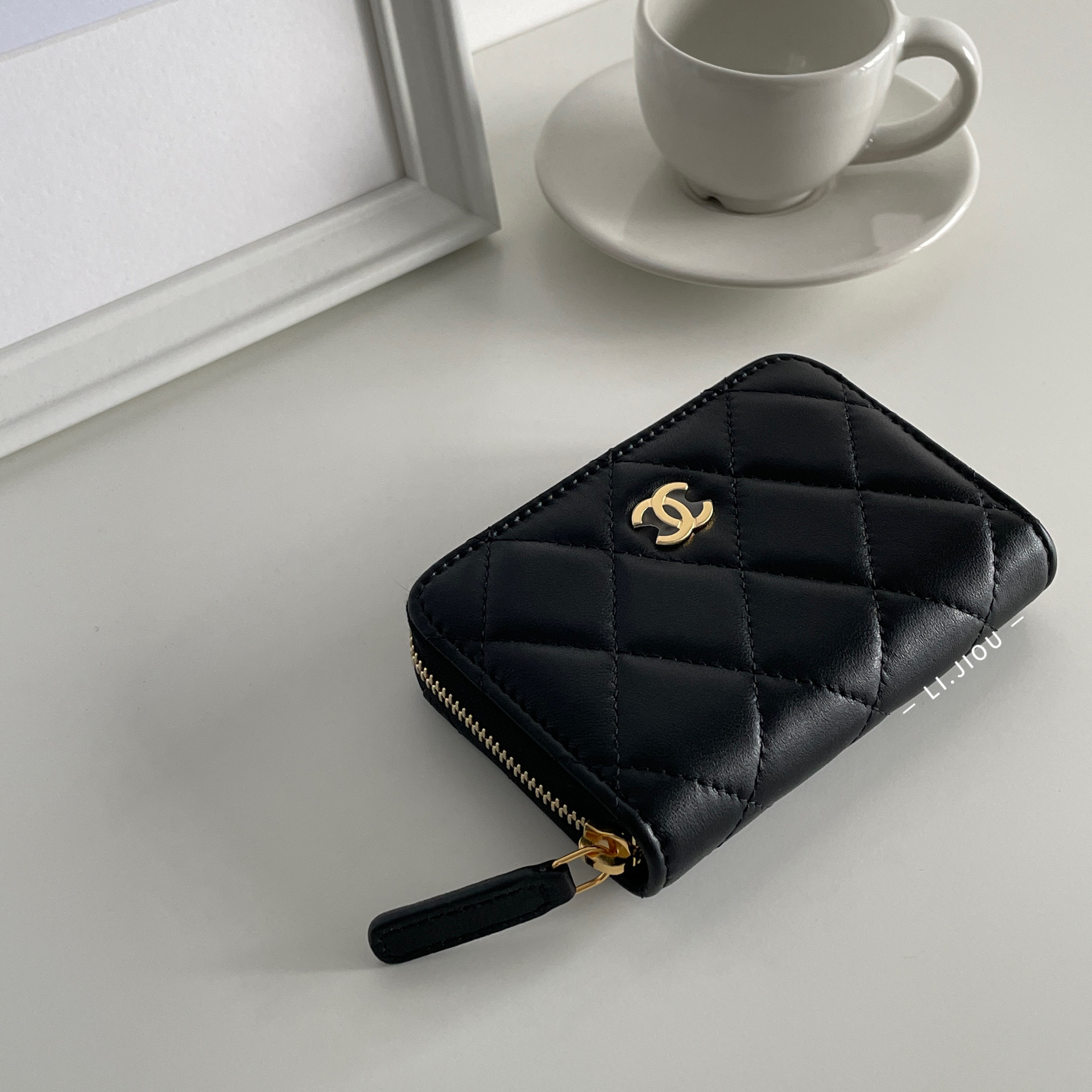 Chanel 黑金釦羊皮拉鍊零錢包