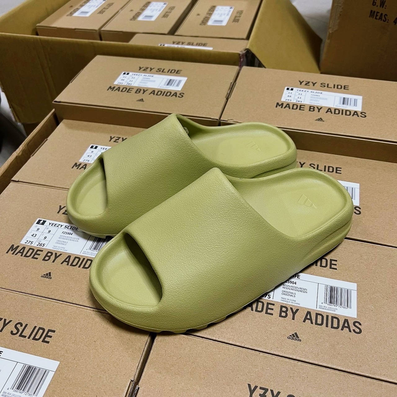 adidas Yeezy Slide 